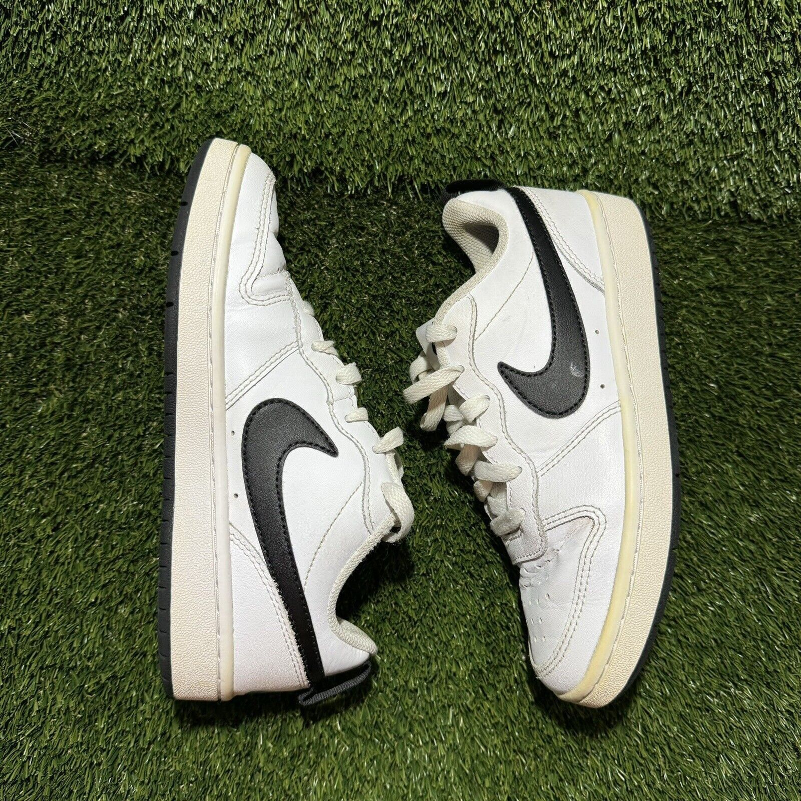 Nike Size 5W/3.5Y (GS) - Nike Court Borough Low 2 White/ Black Size US 5 / IT 35 - 4 Thumbnail