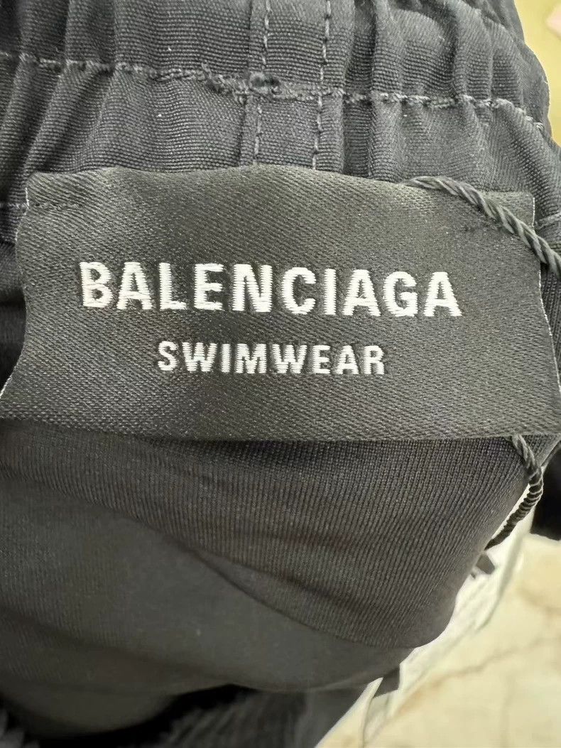 Balenciaga Balenciaga size M Embroidered shorts Size US 27 - 3 Thumbnail