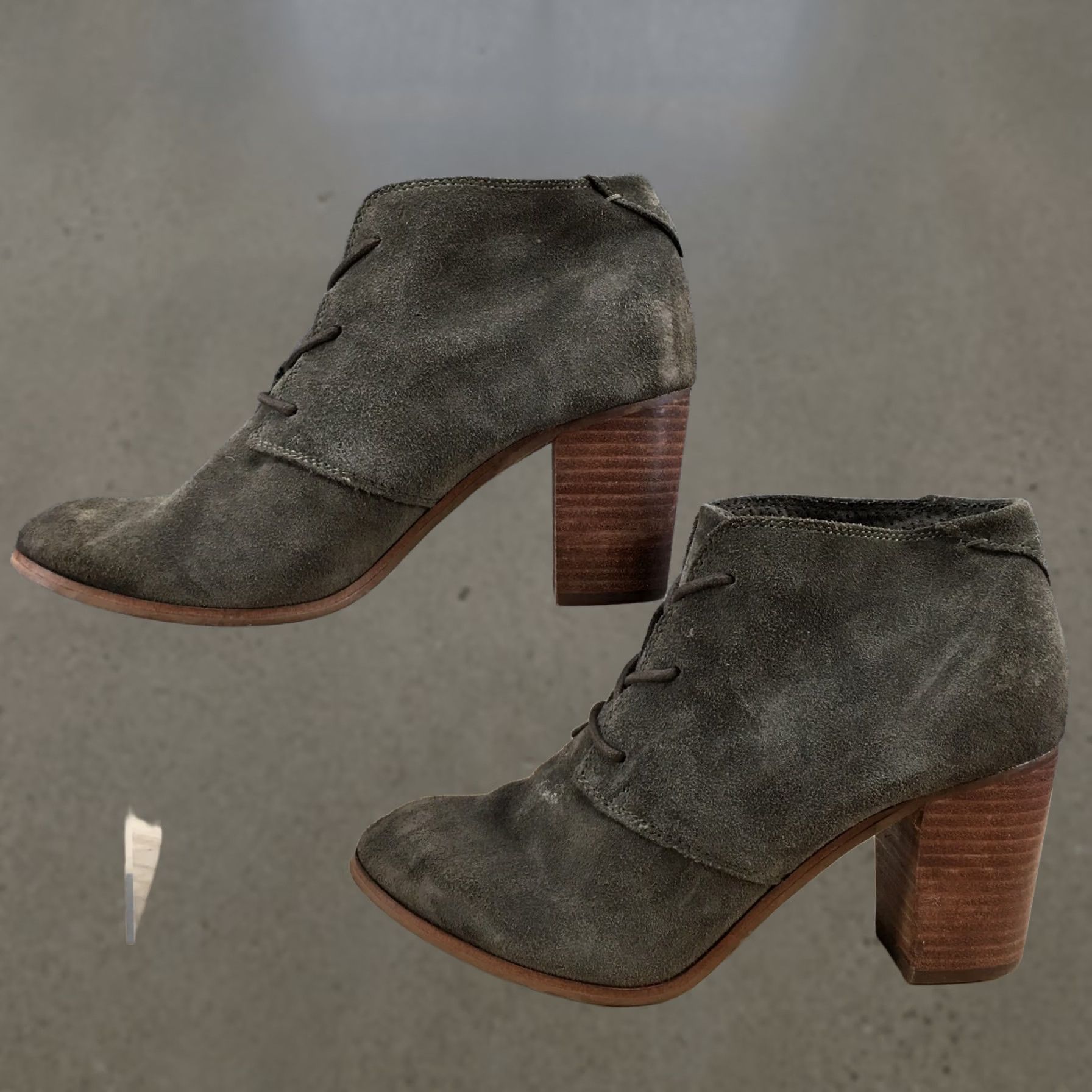 Toms TOMS Lunata Bootie Womens 8 Desert Lace Up Green Suede Heel 3 in Boots Shoes Size US 8 / IT 38 - 1 Thumbnail