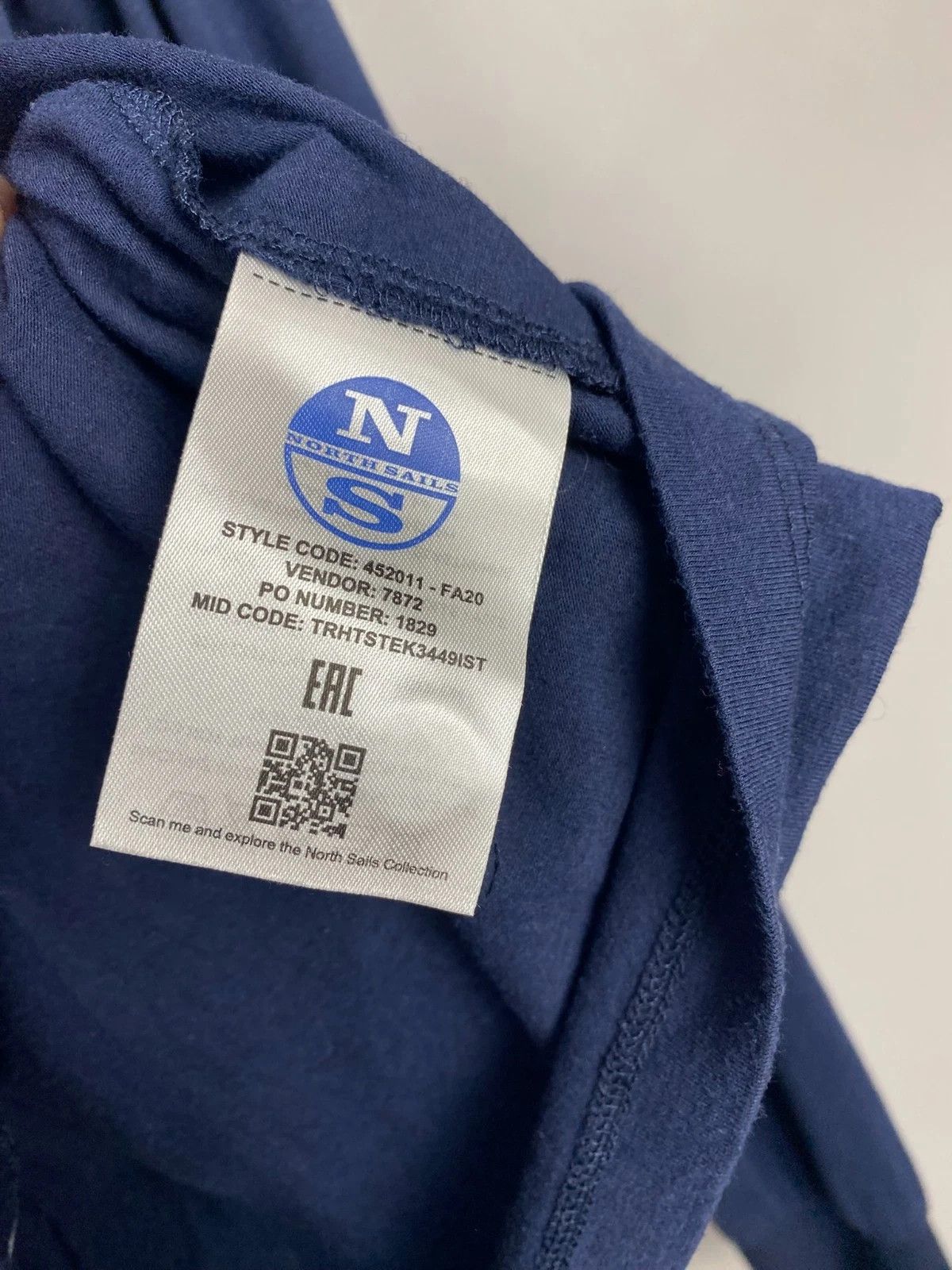 Prada North Sails 36th Americas Cup﻿ PRADA Auckland Navy - Size M Size US M / EU 48-50 / 2 - 7 Thumbnail