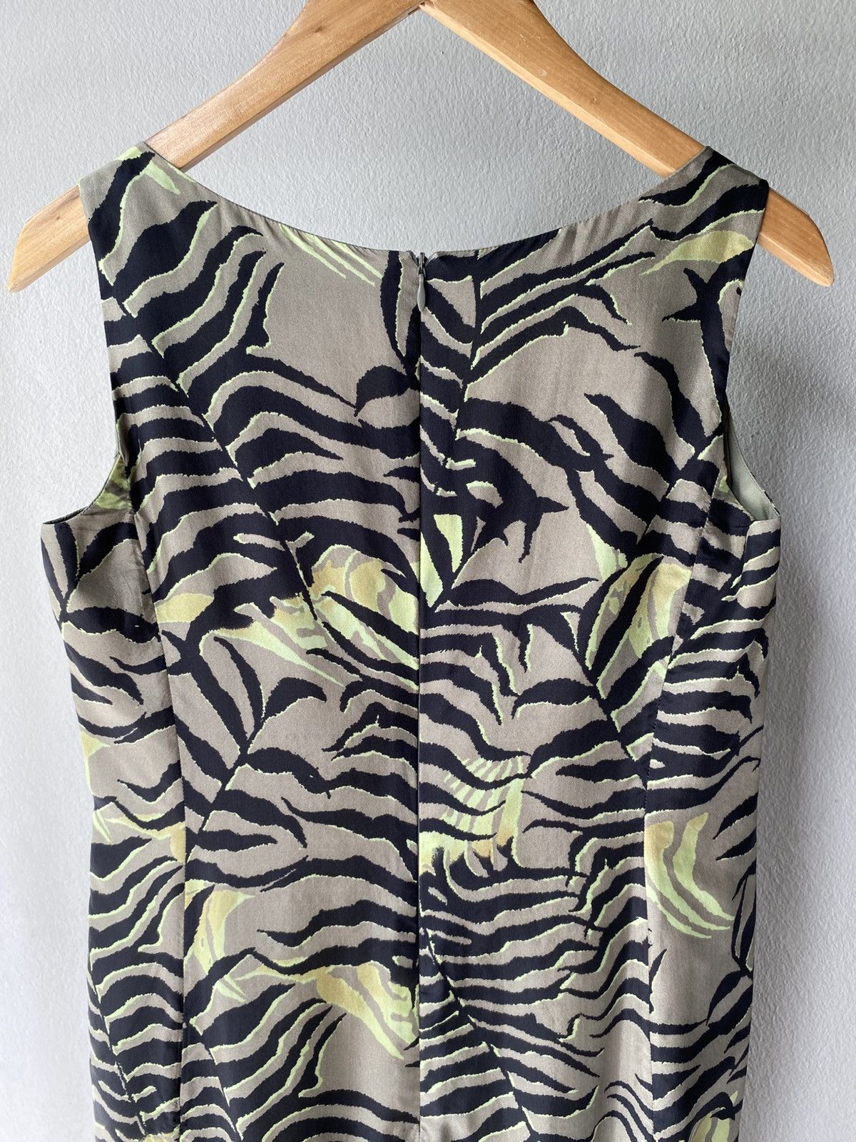 Max Mara Maxmara Green Tiger Printed dress. Size S / US 4 / IT 40 - 10 Thumbnail