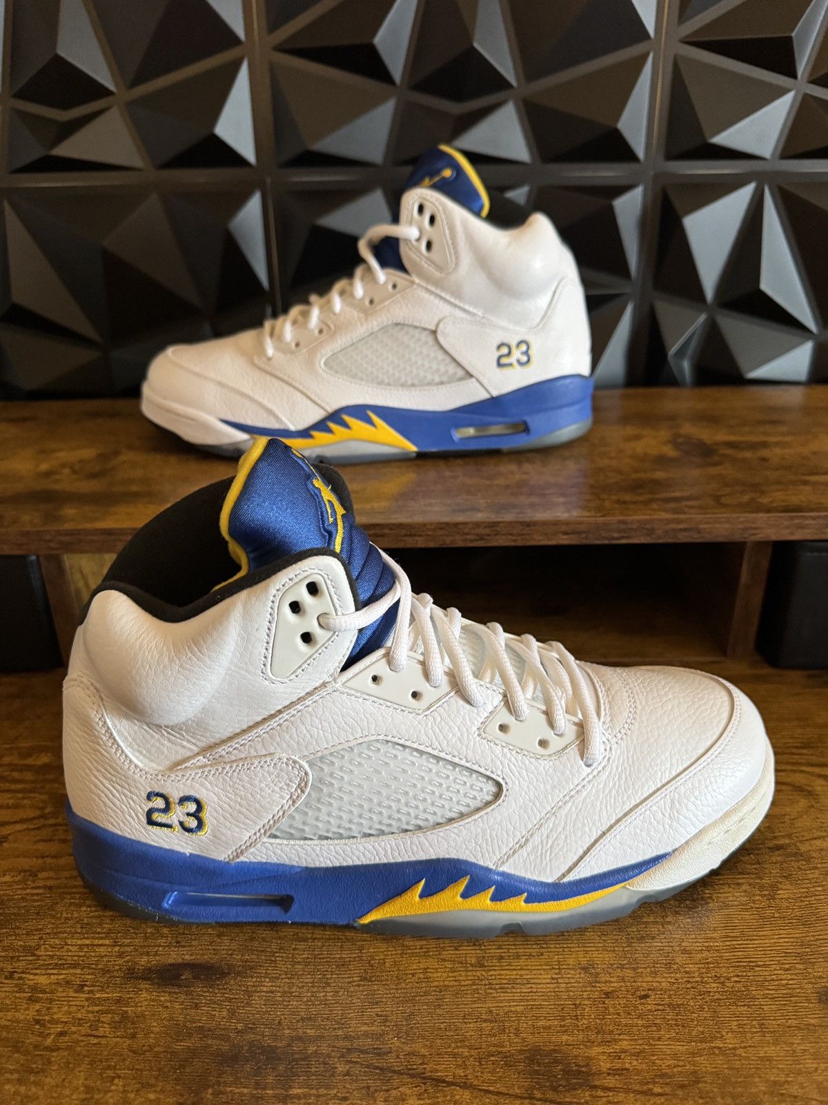 Jordan Brand Jordan 5 Laney 2013 Size 10.5 Mens Size US 10.5 / EU 43-44 - 1 Thumbnail