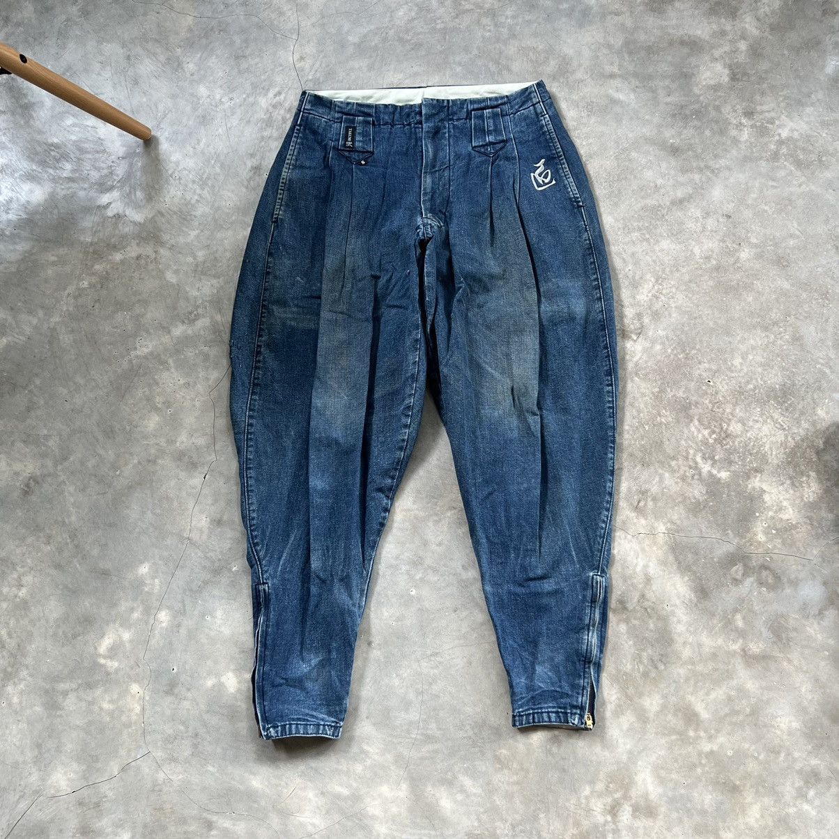 Japanese Brand Vintage Takumi Faded Balloon denim pants Size US 33 - 1 Thumbnail