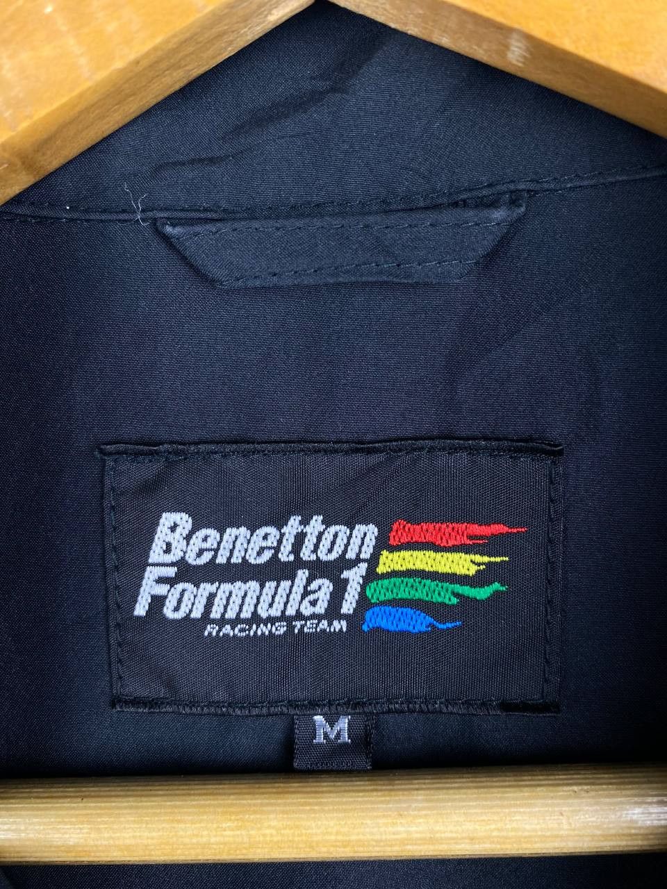 United Colors Of Benetton benetton formula 1 vest nice design Size US M / EU 48-50 / 2 - 6 Thumbnail