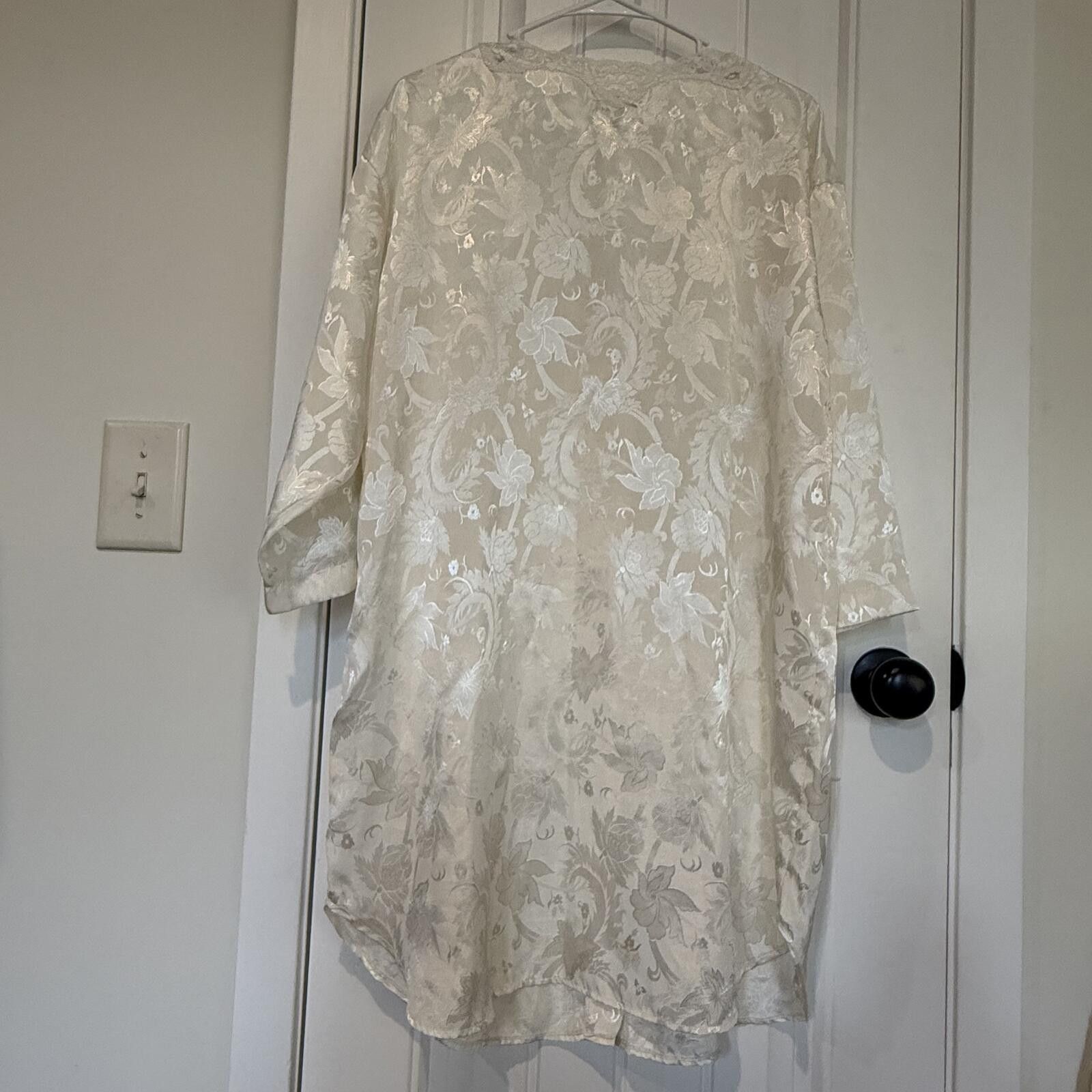 Unknown London VTG Elegant Cream Floral Jacquard Button-Up Gown Size ONE SIZE - 3 Thumbnail