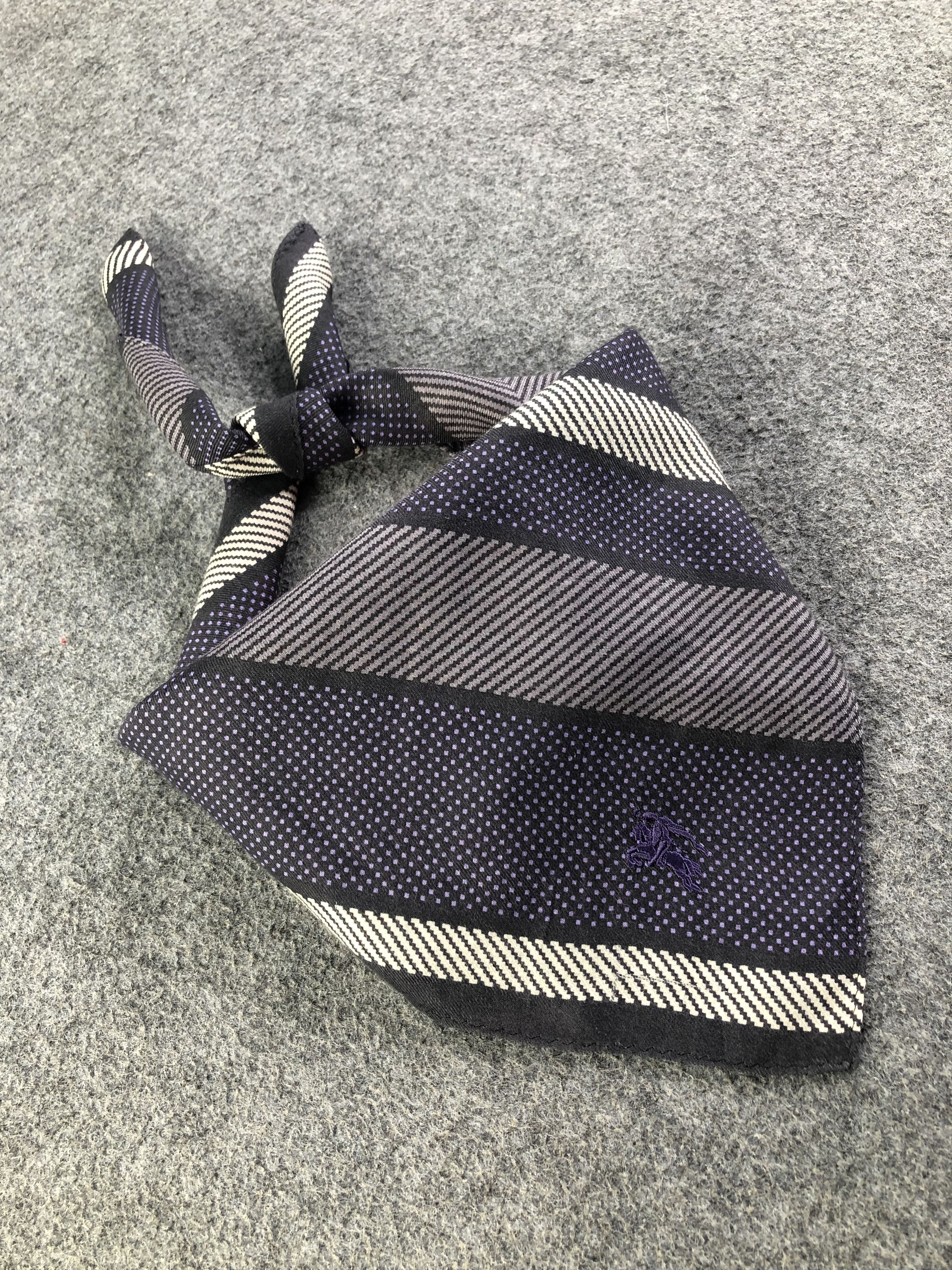 Burberry Burberry Handkerchief / Bandana / Neckerchief Size ONE SIZE - 1 Thumbnail