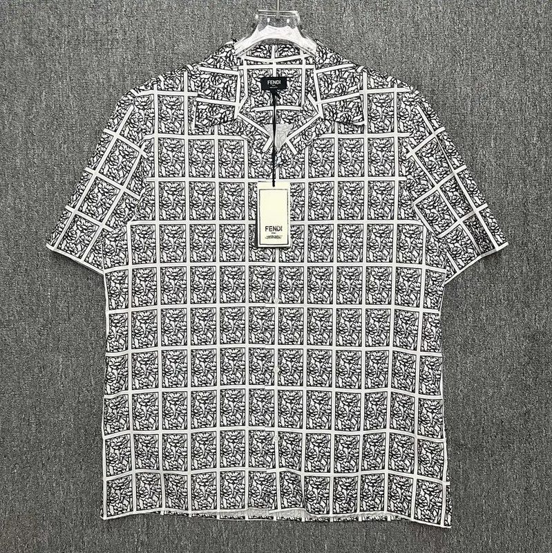 Fendi Fendi Graphic Print Short Sleeve Shirt 0089 Size US L / EU 52-54 / 3 - 1 Thumbnail
