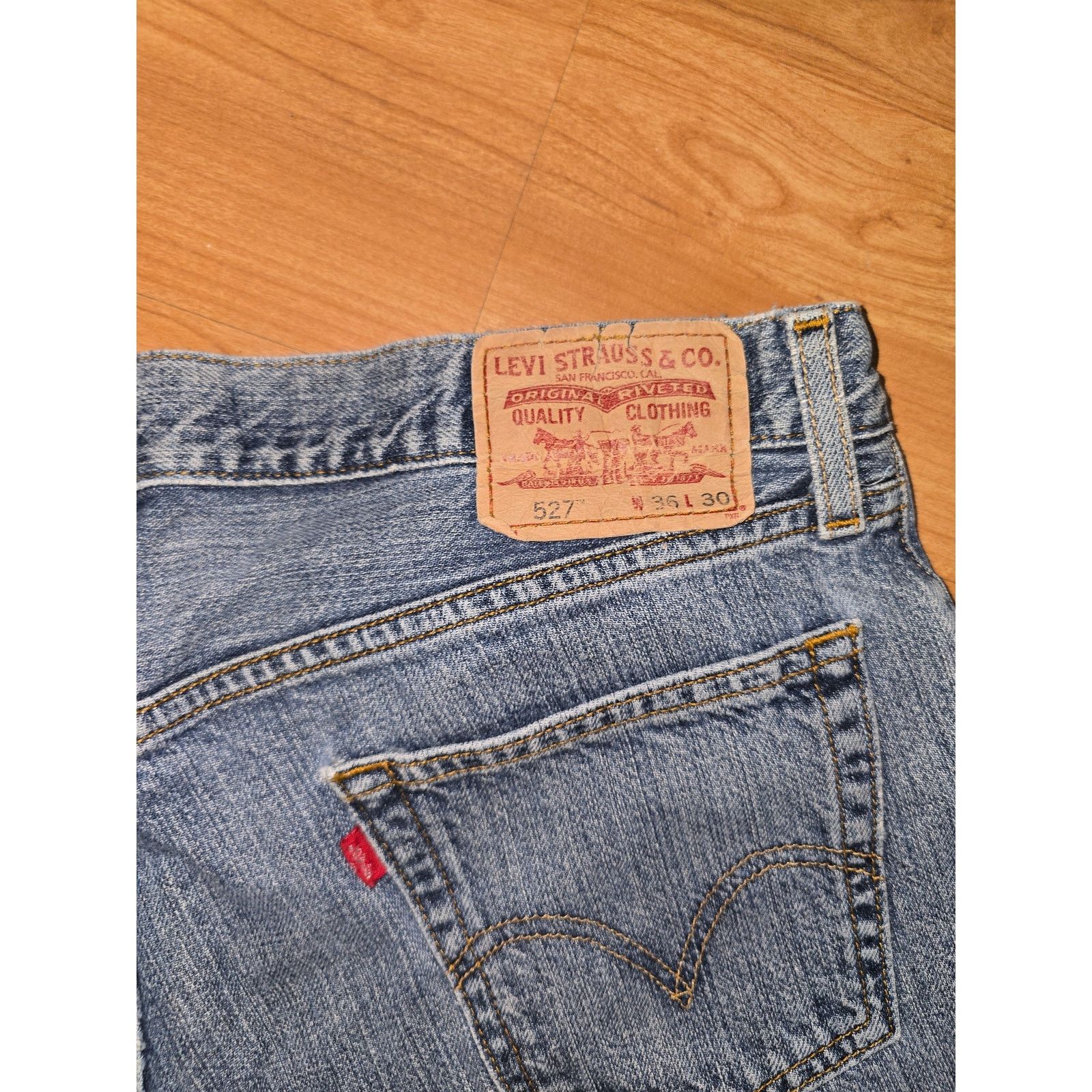 Levi's Levi's 36x30 Jean Shorts Light Wash Denim Cut Off Jorts Size US 36 / EU 52 - 3 Thumbnail