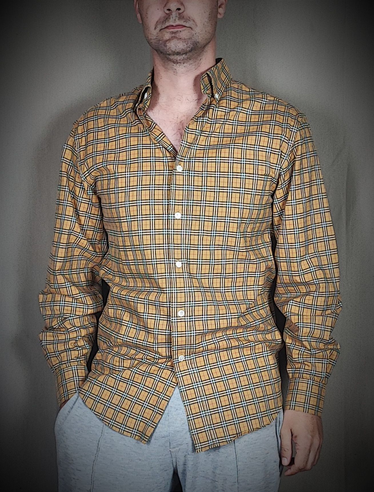 Burberry Burberry shirt size the classic tartan Size US M / EU 48-50 / 2 - 11 Thumbnail