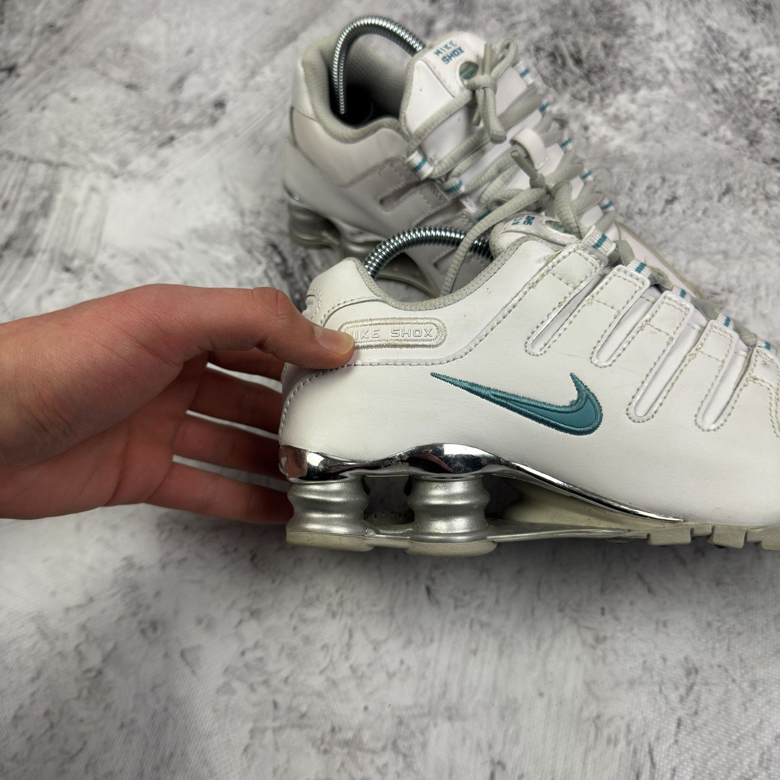 Nike Nike Shox 325200-107 Womens White Leather Sneakers Shoes 5.5 Size US 5.5 / IT 35.5 - 6 Thumbnail