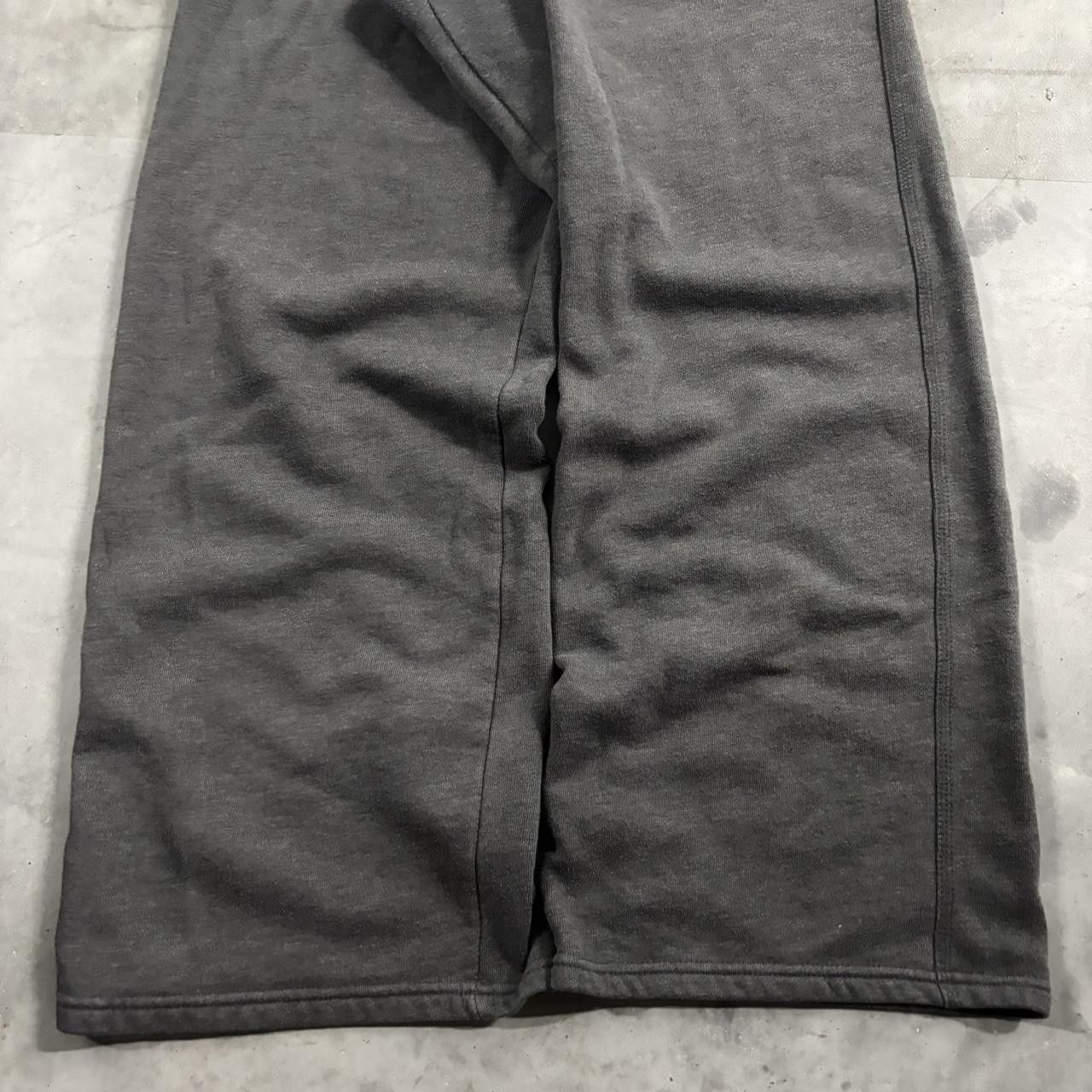 Vintage Crazy Vintage Y2K/2000s Baggy Dark Grey Skater Essential Sweatpants! Size L Size US 36 / EU 52 - 5 Thumbnail