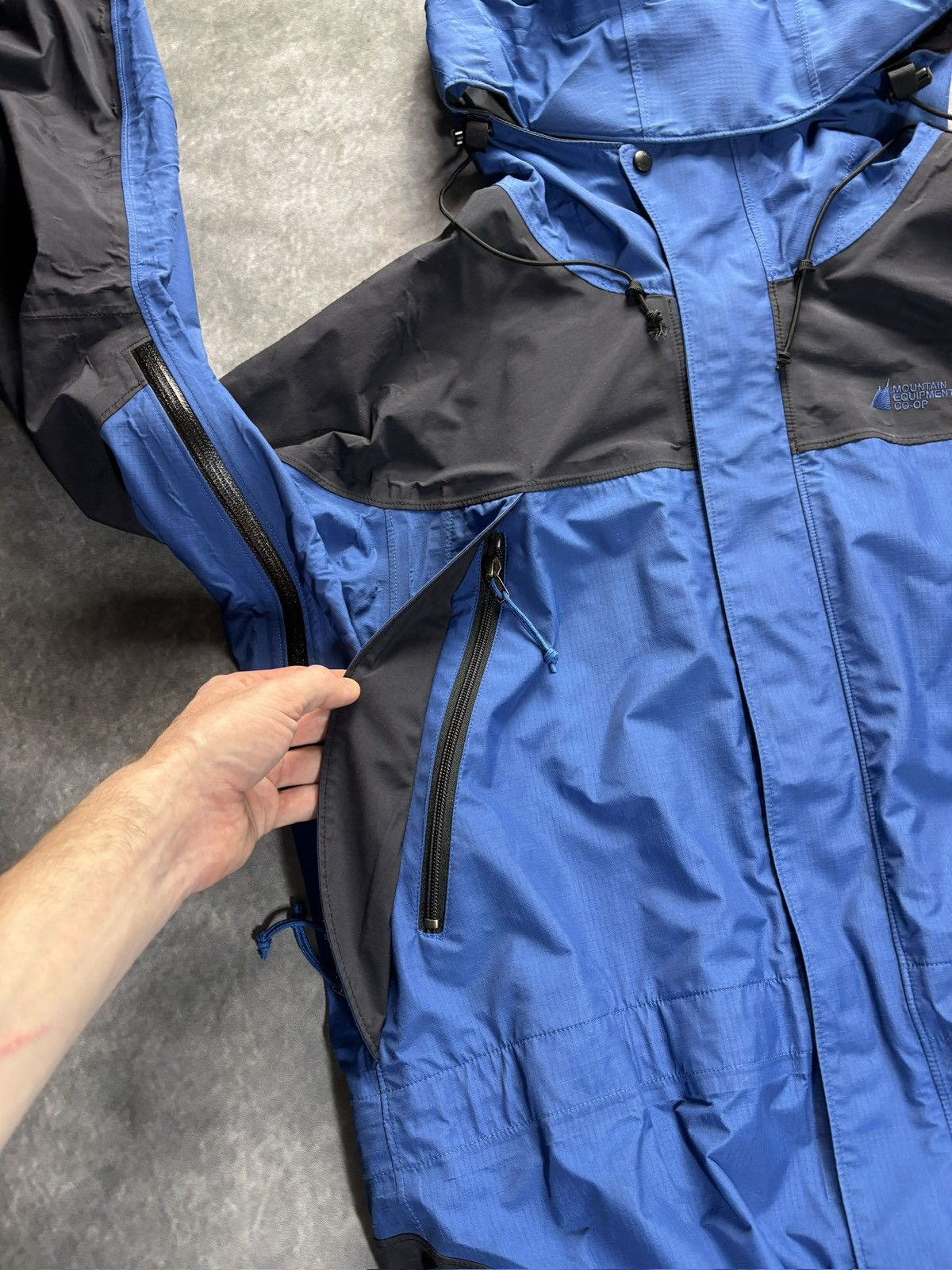 Mountain Equipment Company Co-op Era MEC Jacket 90s Vintage Goretex Shell Rain Coat Size US L / EU 52-54 / 3 - 12 Thumbnail