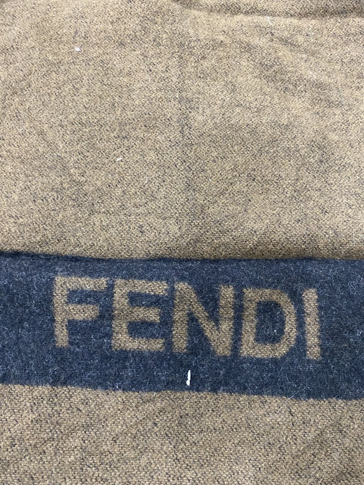 Fendi Vintage Fendi 100% Wool Scarf Classic Style Unisex Size ONE SIZE - 3 Thumbnail