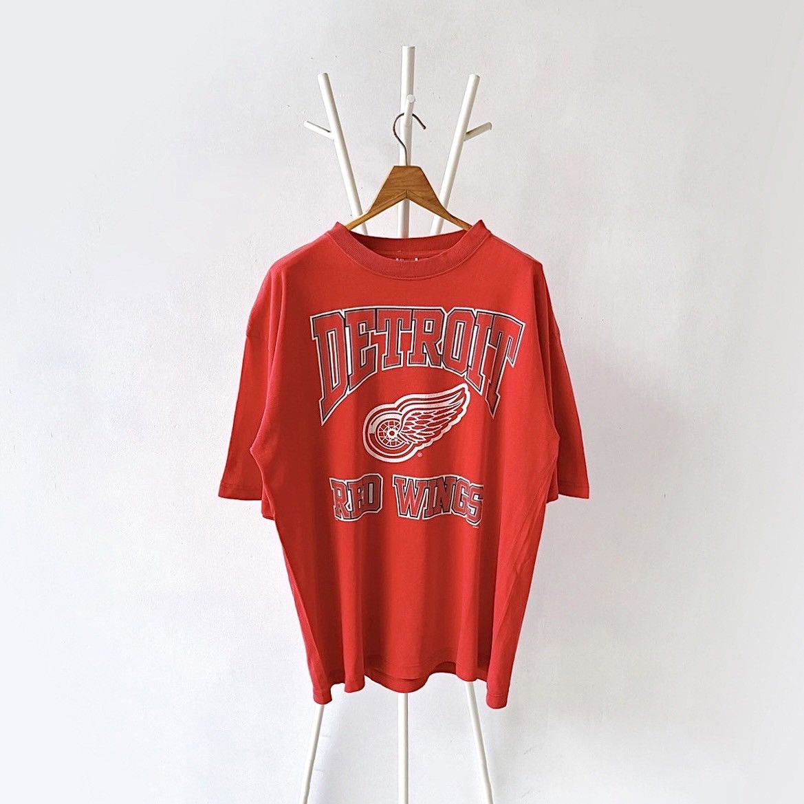 Vintage 90s Detroit Red Wings NHL t-shirt/ XL Size US XL / EU 56 / 4 - 1 Thumbnail