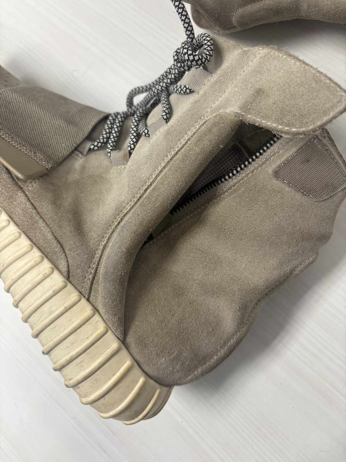 Adidas YEEZY 750 OG Light Grey Size US 12 / EU 45 - 6 Thumbnail