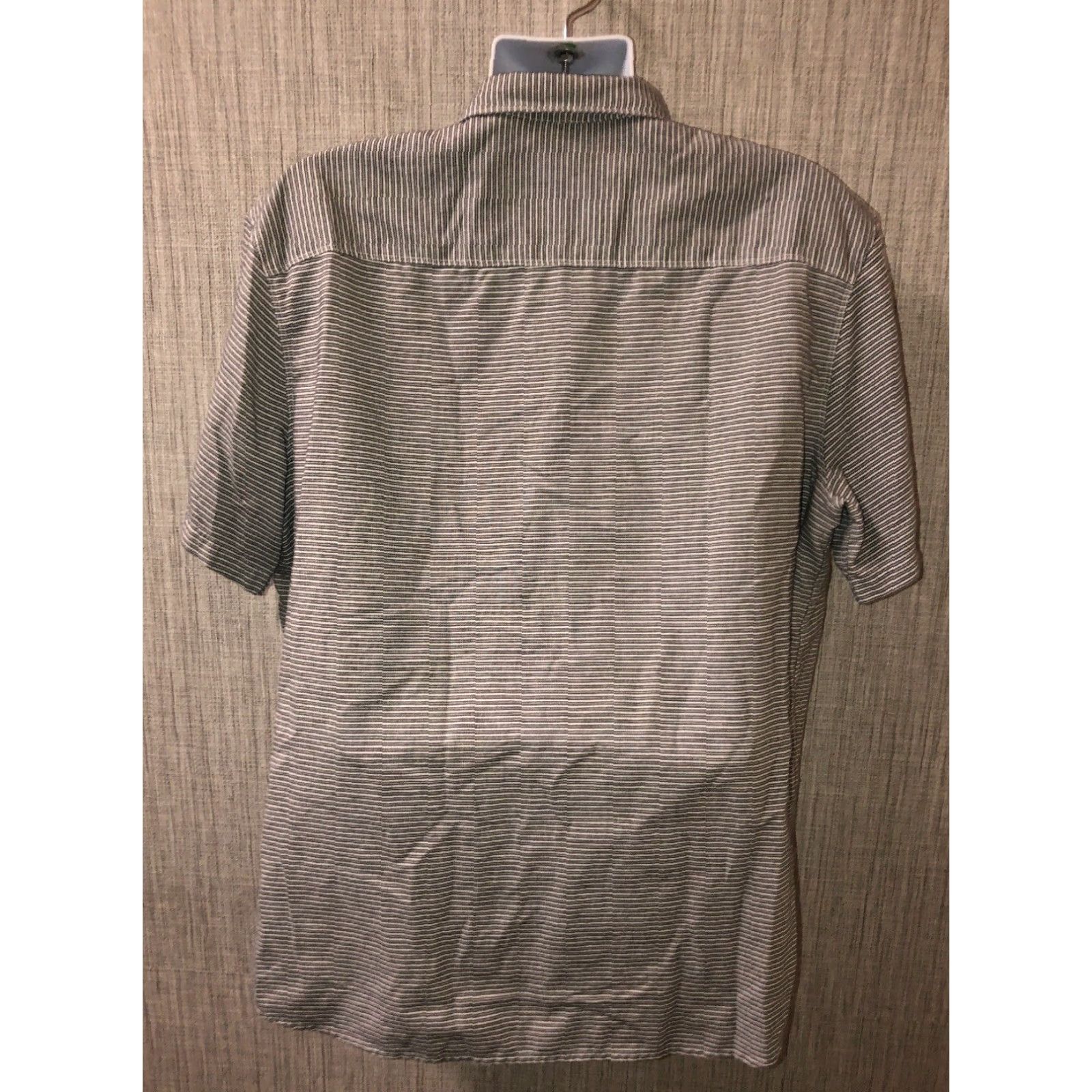 Mountain Hardwear Mountain Hardwear Shirt Mens Gray Striped Short Sleeve Button-Front XL Size US XL / EU 56 / 4 - 5 Thumbnail