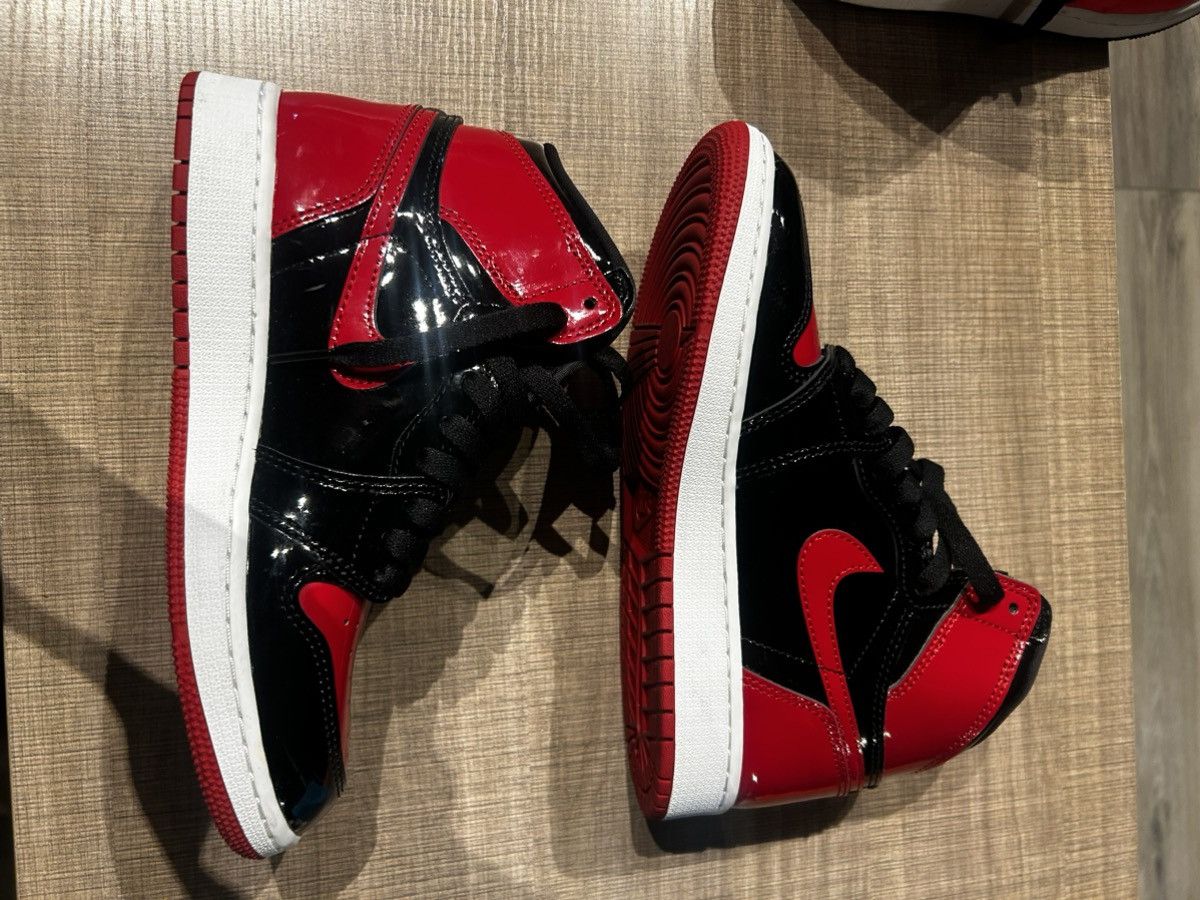 Jordan Brand × Nike Jordan 1 Retro High OG Patent bred Size US 5 / EU 37 - 10 Thumbnail