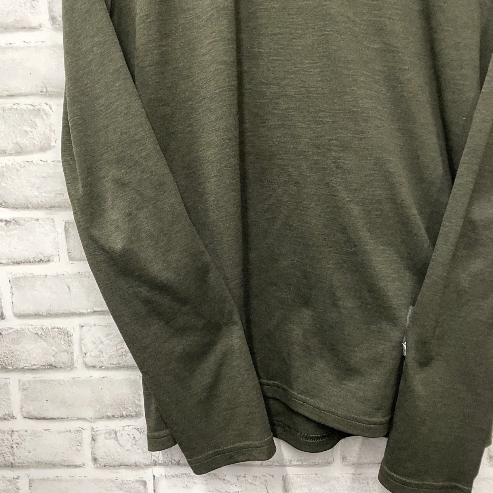 Under Armour Under Armour HeatGear Athletic Tee Loose long sleeve Mens Size M Green Size US M / EU 48-50 / 2 - 3 Thumbnail