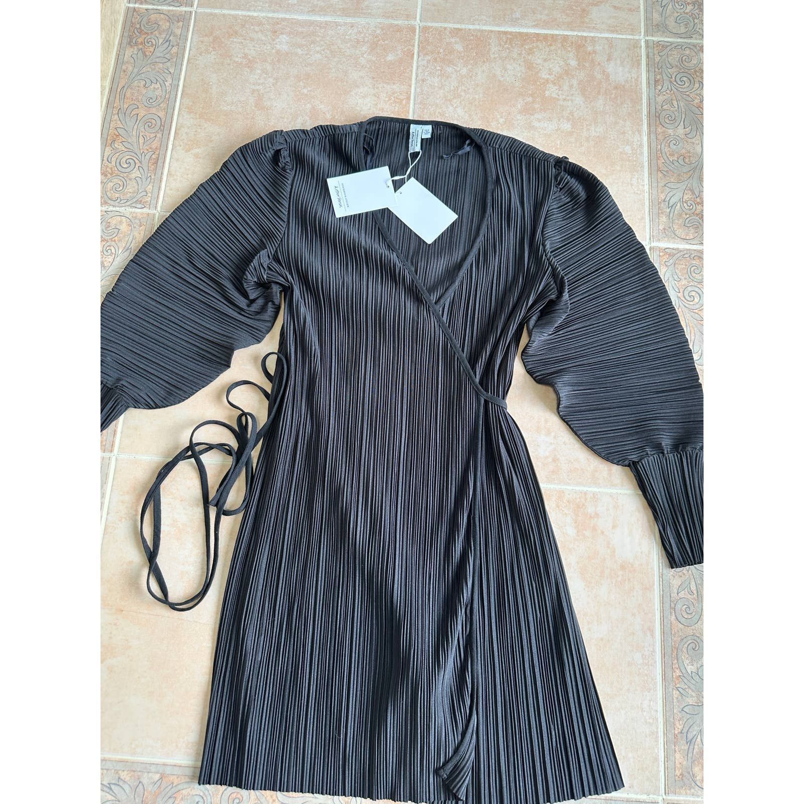 & Other Stories & Other stories wrap mini dress puff Long sleeves size 6 Size M / US 6-8 / IT 42-44 - 2 Thumbnail