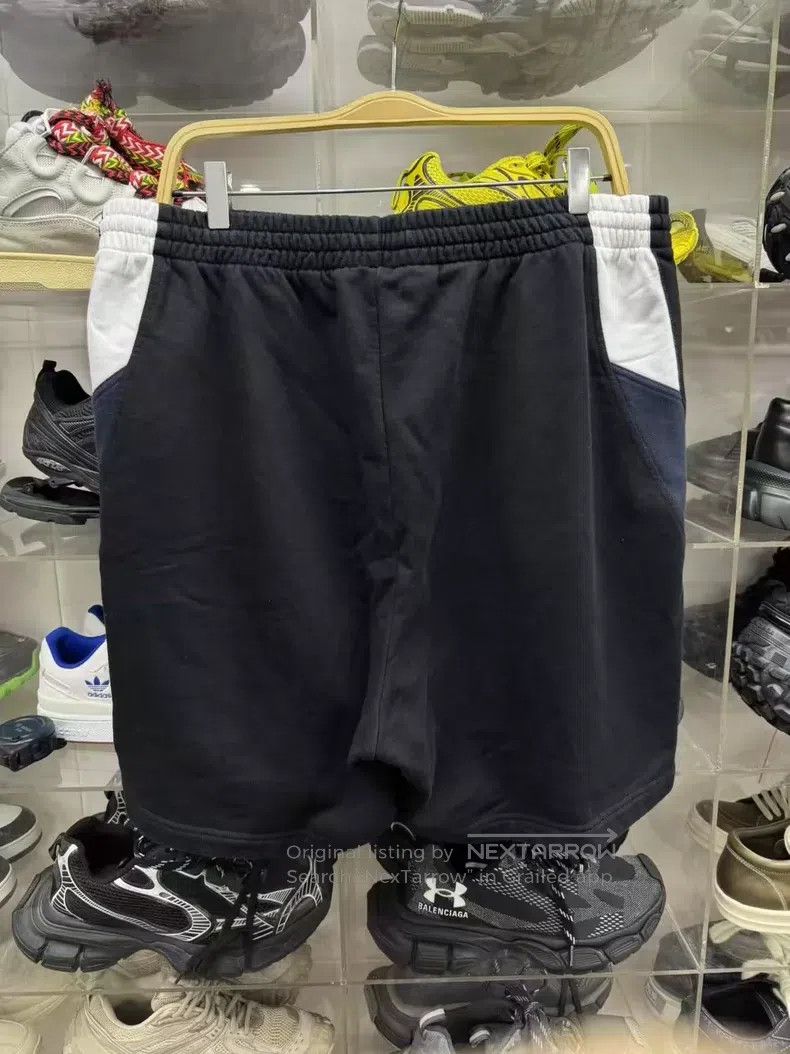 Balenciaga Balenciaga size L 3b Sports Short L Size Size US 27 - 4 Thumbnail