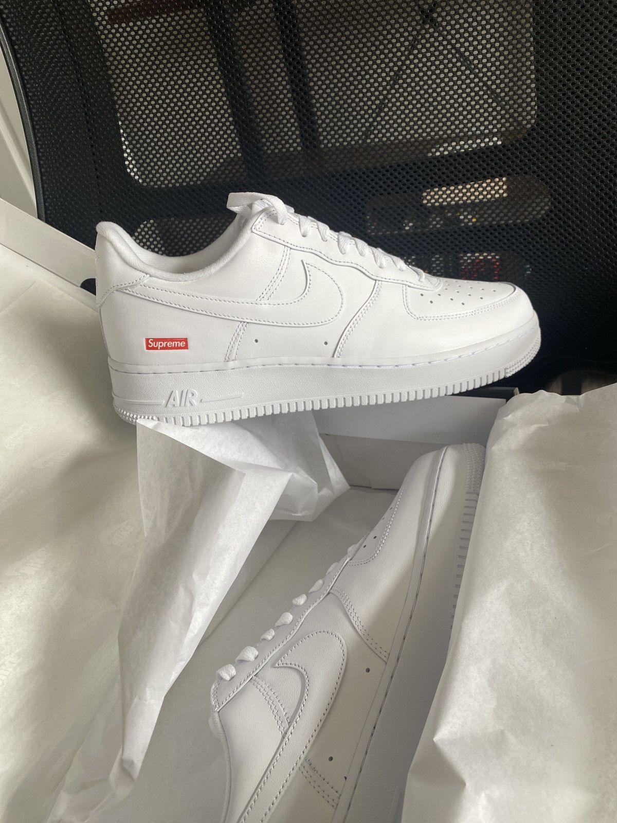 Nike × Supreme Supreme Air Force 1 white Size US 11 / EU 44 - 5 Thumbnail