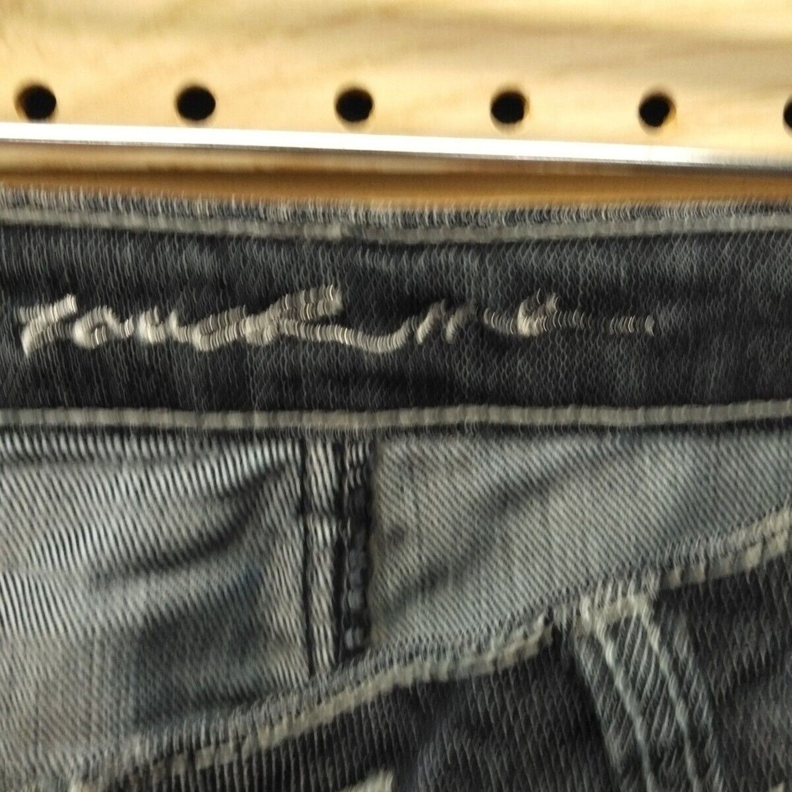 Other Touch Me Jeans Womans Capri Size 16. Destressed Size 38" / US 16 / IT 52 - 4 Thumbnail