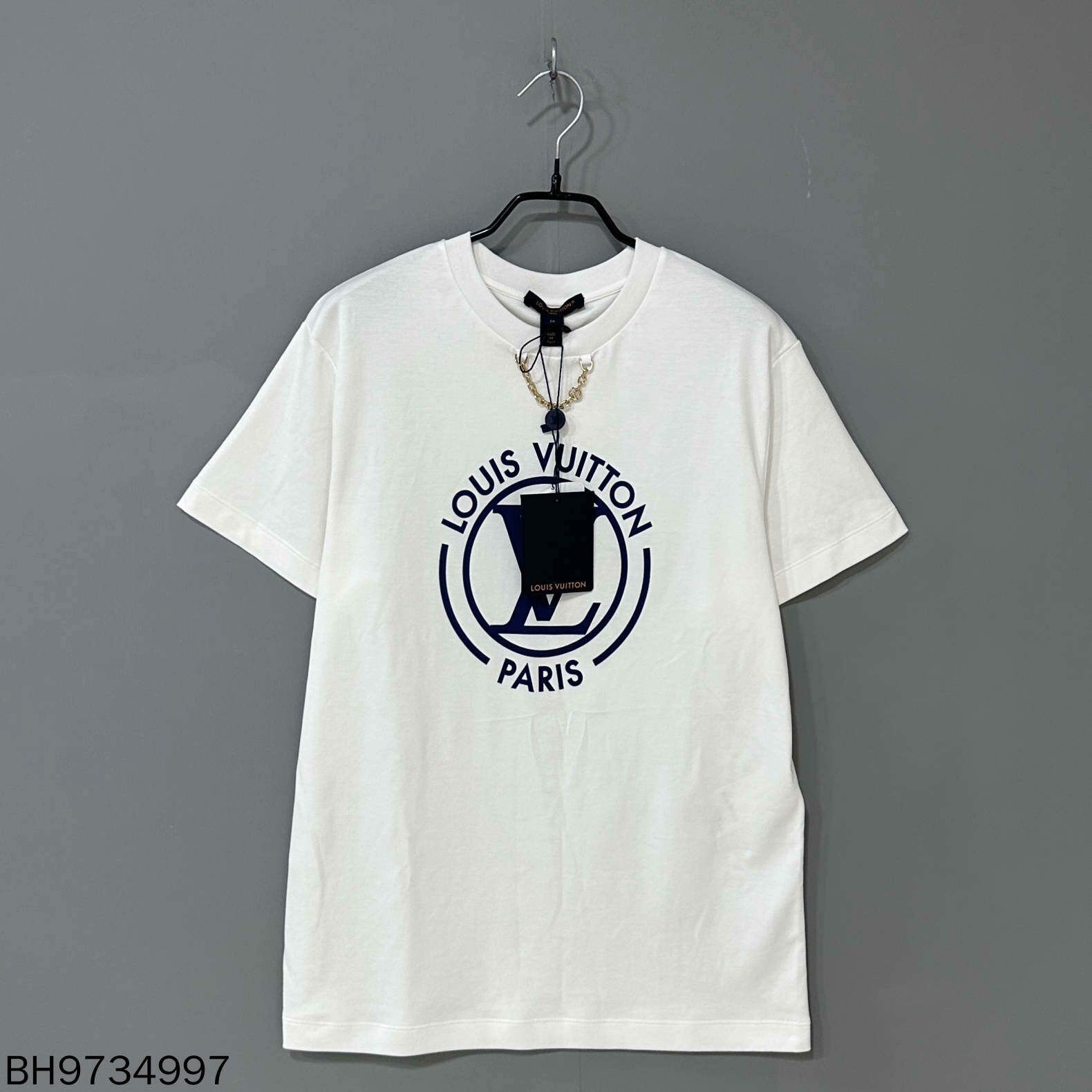 Louis Vuitton Louis Vuitton T-Shirt m Men Size US M / EU 48-50 / 2 - 1 Thumbnail