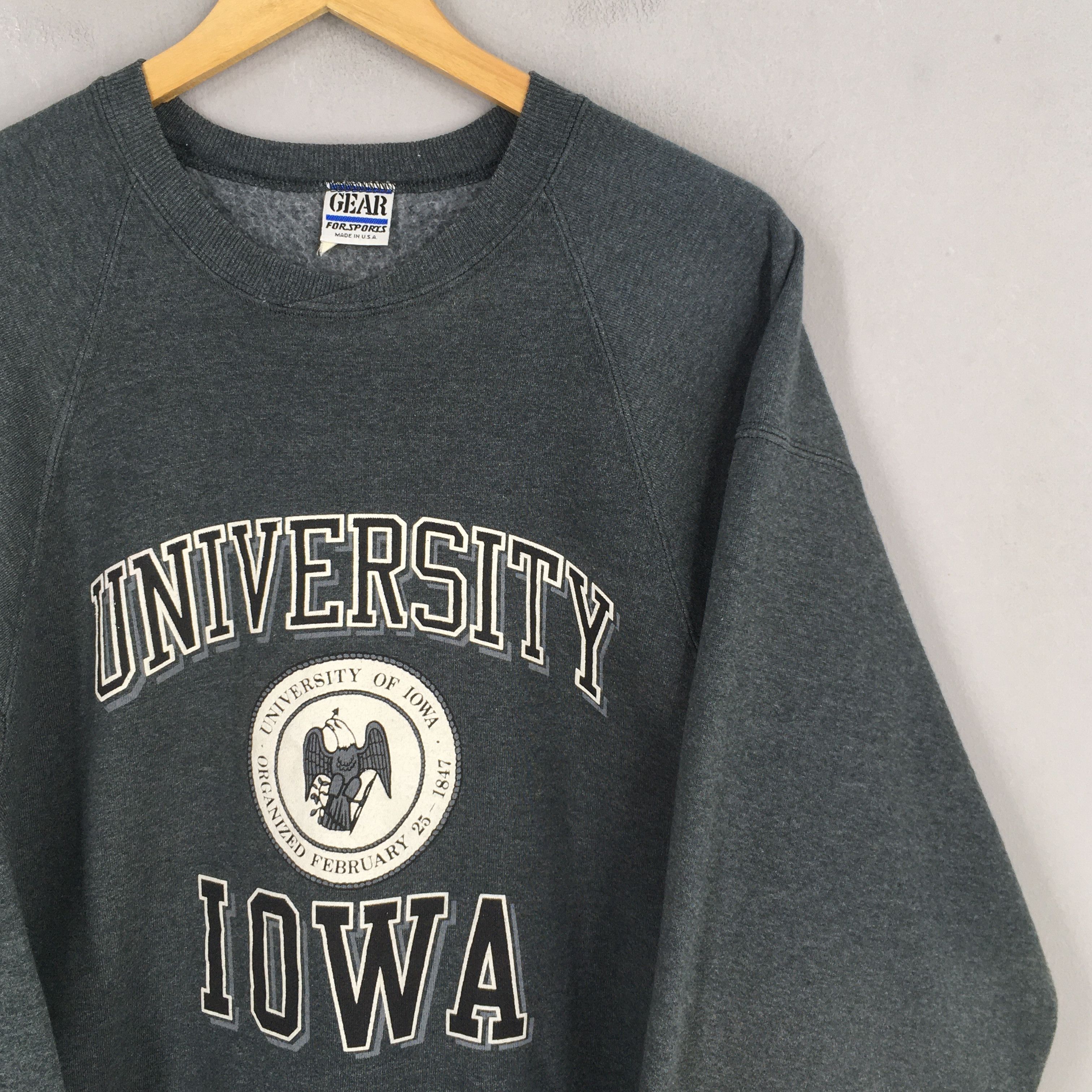 NCAA Vintage The University Of Iowa Sweatshirt Large Size US L / EU 52-54 / 3 - 2 Thumbnail