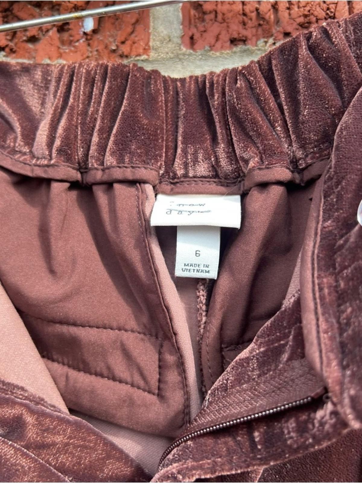 Other A New Day Brown Velvet High Rise Straight Fit Dress Pants Size 28" / US 6 / IT 42 - 5 Thumbnail