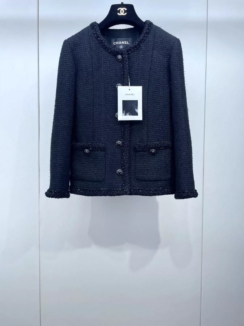 Chanel Chanel Black Tweed Jacket with Shiny Details- DMC Size US S / EU 44-46 / 1 - 1 Thumbnail