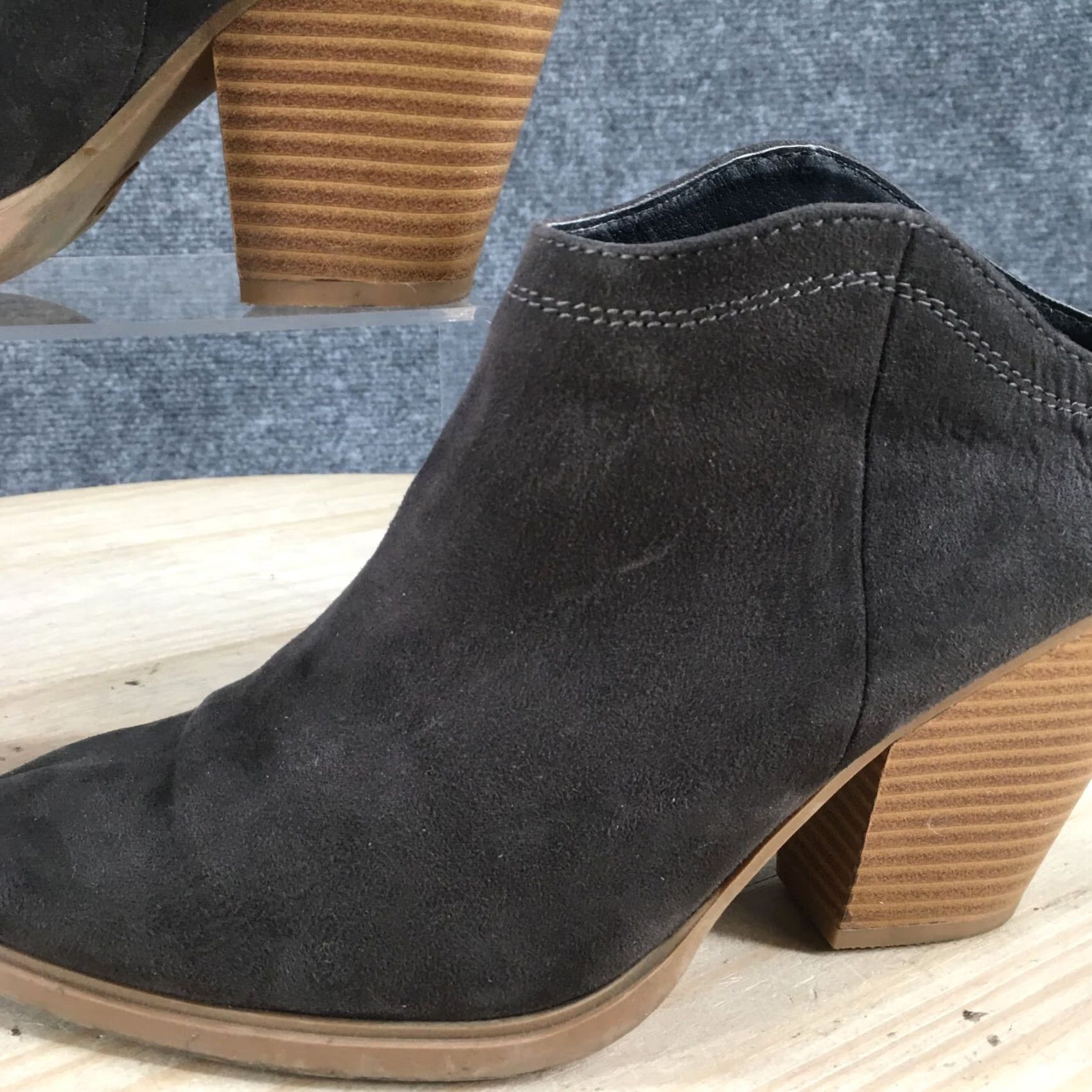 Dolce Vita DV Dolce Vita Boots Womens 8.5 Casual Slip On Low Ankle Bootie Grey Fabric Heels - Boot Womens 8.5 Gray Fabric Slip On Ankle Heel Shoes DV Dolce Vita Size US 9 / IT 39 - 3 Thumbnail
