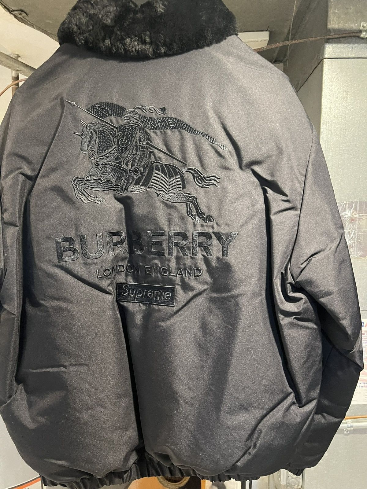 Burberry × Supreme Supreme Burberry Shearling collar down puffer jacket Size US L / EU 52-54 / 3 - 4 Thumbnail