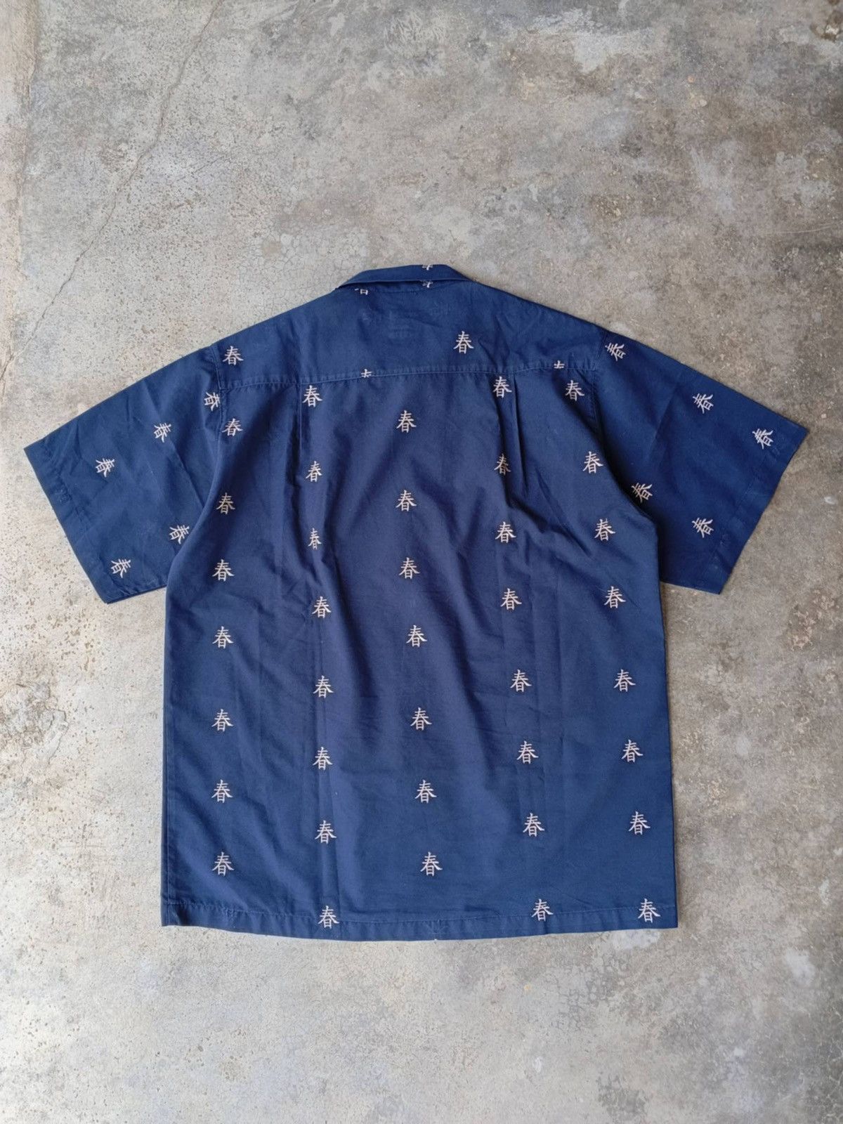 Stussy Vintage RARE 90s STUSSY Chinese Wording Open Collar Shirt Size US XL / EU 56 / 4 - 13 Thumbnail