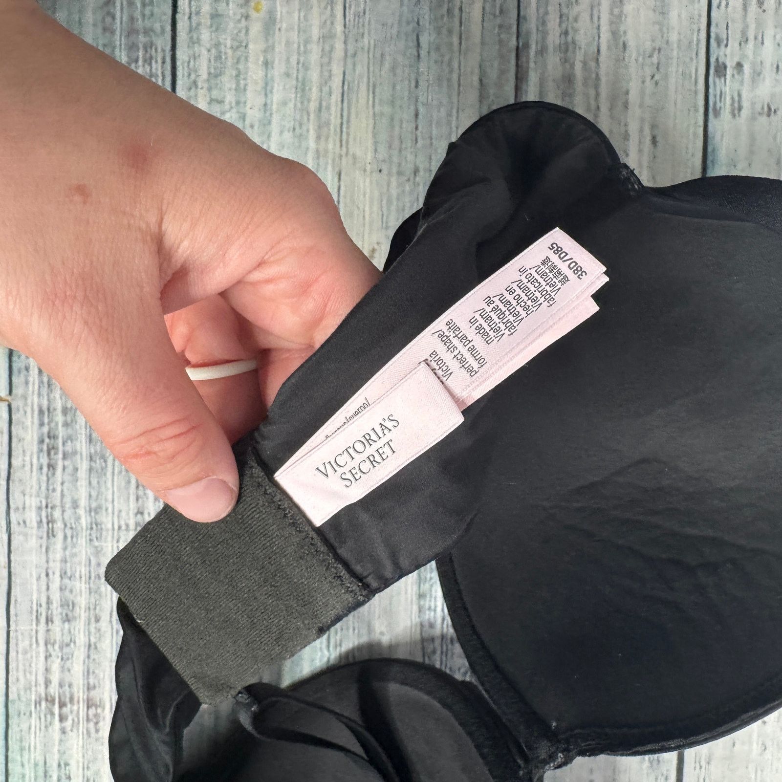 Victoria's Secret Victoria's Secret Perfect Shape Push-Up Smooth Bra Black 38D Size ONE SIZE - 3 Thumbnail