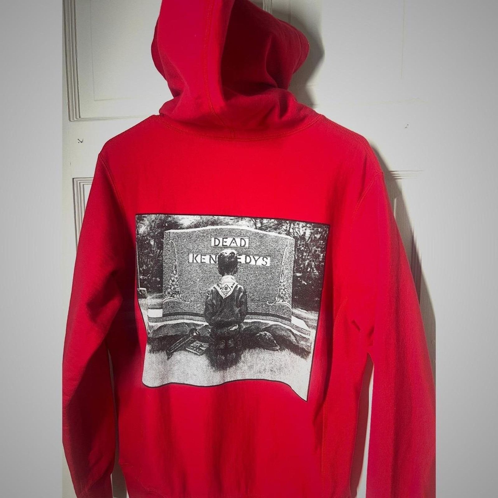Supreme SS14 Supreme x Dead Kennedys Red Hoodie Size US M / EU 48-50 / 2 - 6 Thumbnail