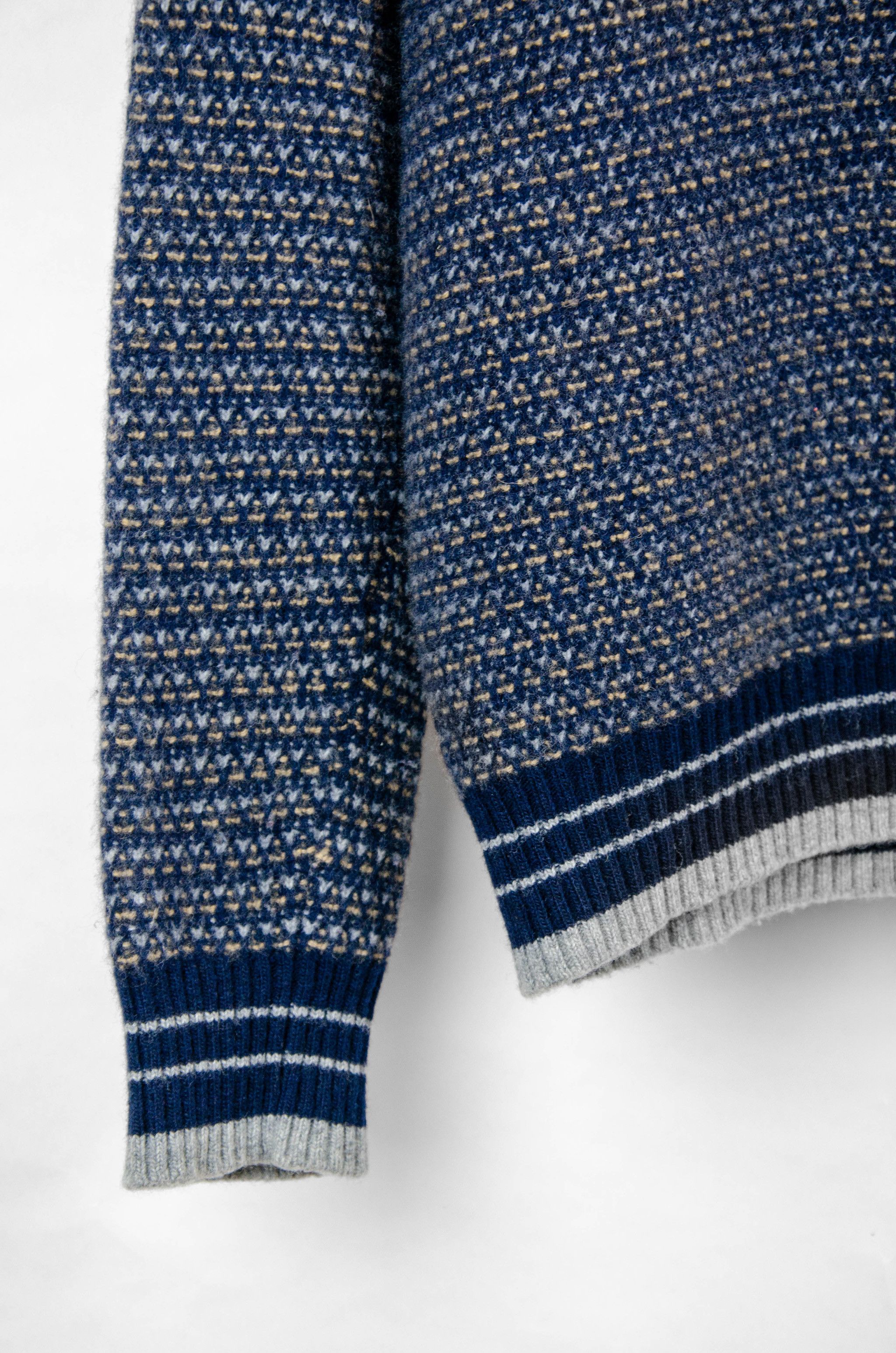 A.P.C. A.P.C. Ben Jacquard Wool Sweater Navy - Size L Size US L / EU 52-54 / 3 - 6 Thumbnail