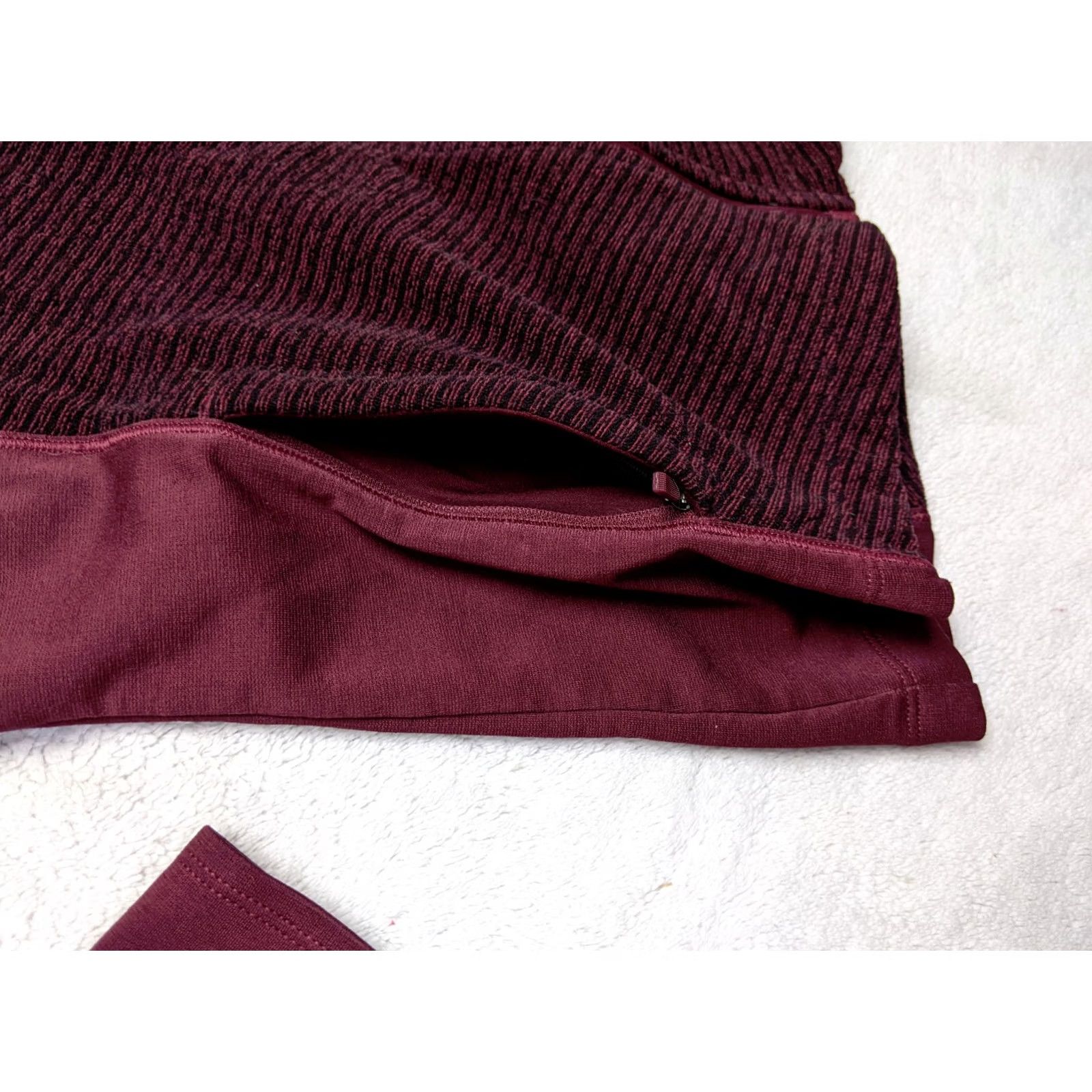 Mountain Hardwear Mountain Hardwear Womens Fleece Jacket Burgundy Black Stripe Full Zip Mock M Size M / US 6-8 / IT 42-44 - 5 Thumbnail