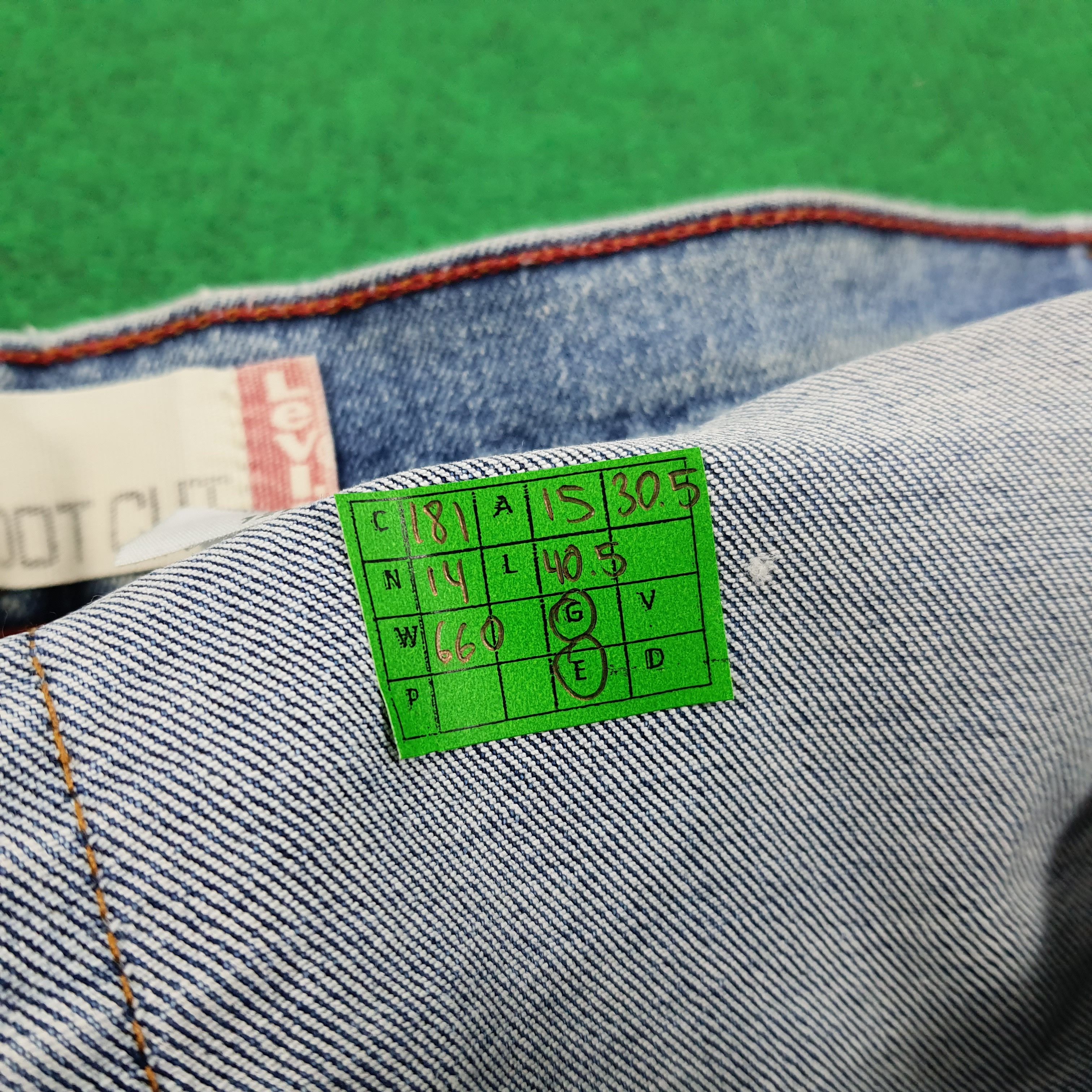 Levi's × Levi's Vintage Clothing × Vintage Vintage Levi's 550 Relaxed Boot Cut Distressed Jeans Size US 30 / EU 46 - 11 Thumbnail