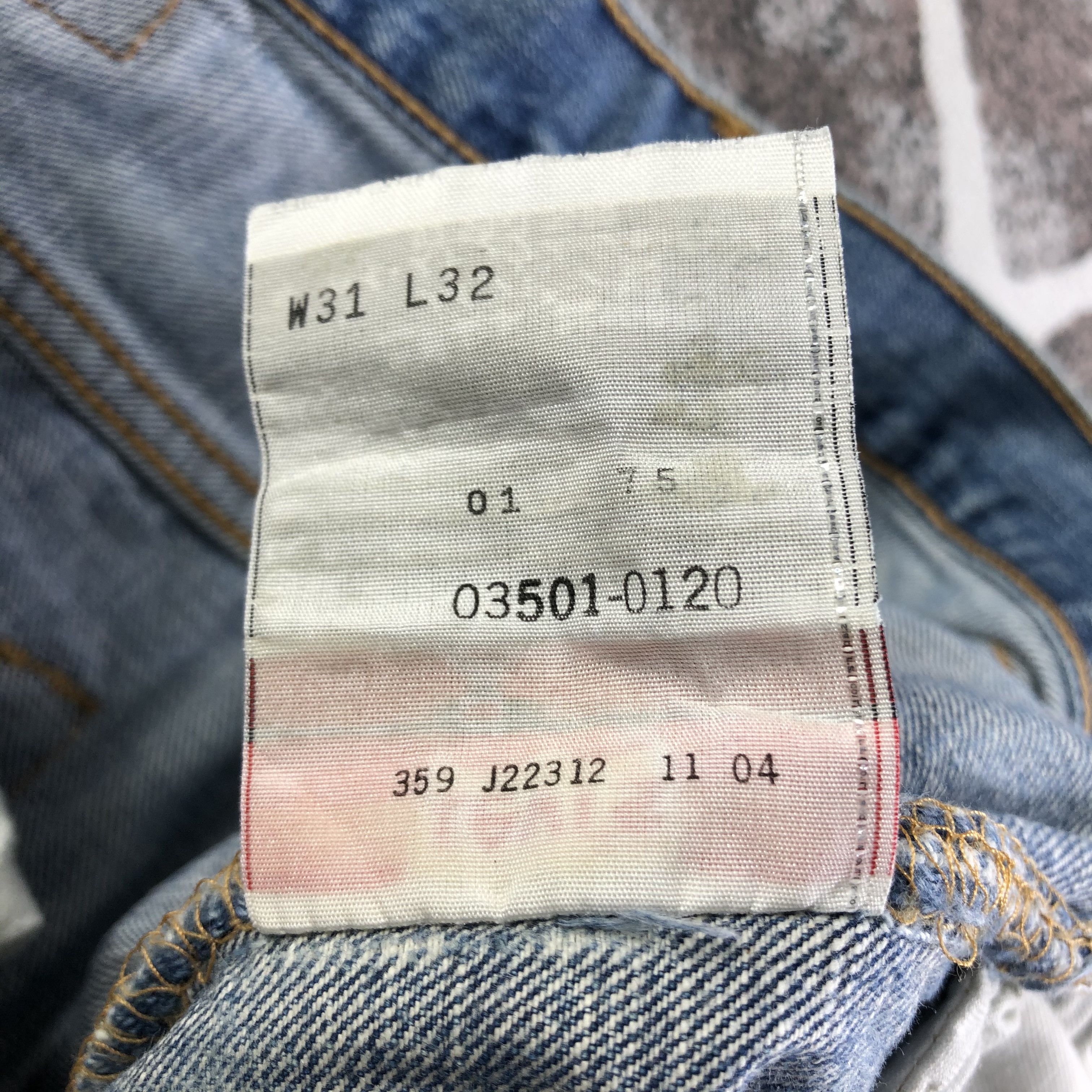 Levi's Vintage Levis 501 Jeans Dirty Ripped Denim KJ2501 Size US 31 - 11 Thumbnail