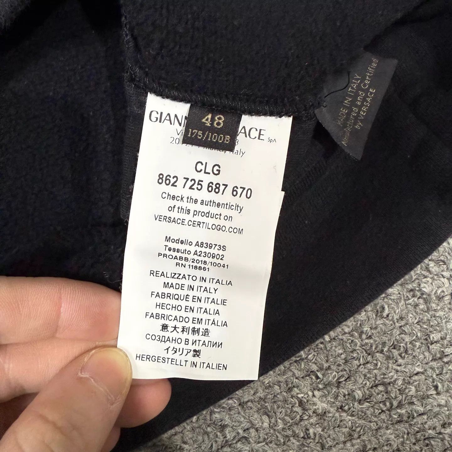 Versace Versace Gold Logo Thin Fleece Sweatshirt 48 (9/10) Size US M / EU 48-50 / 2 - 4 Thumbnail