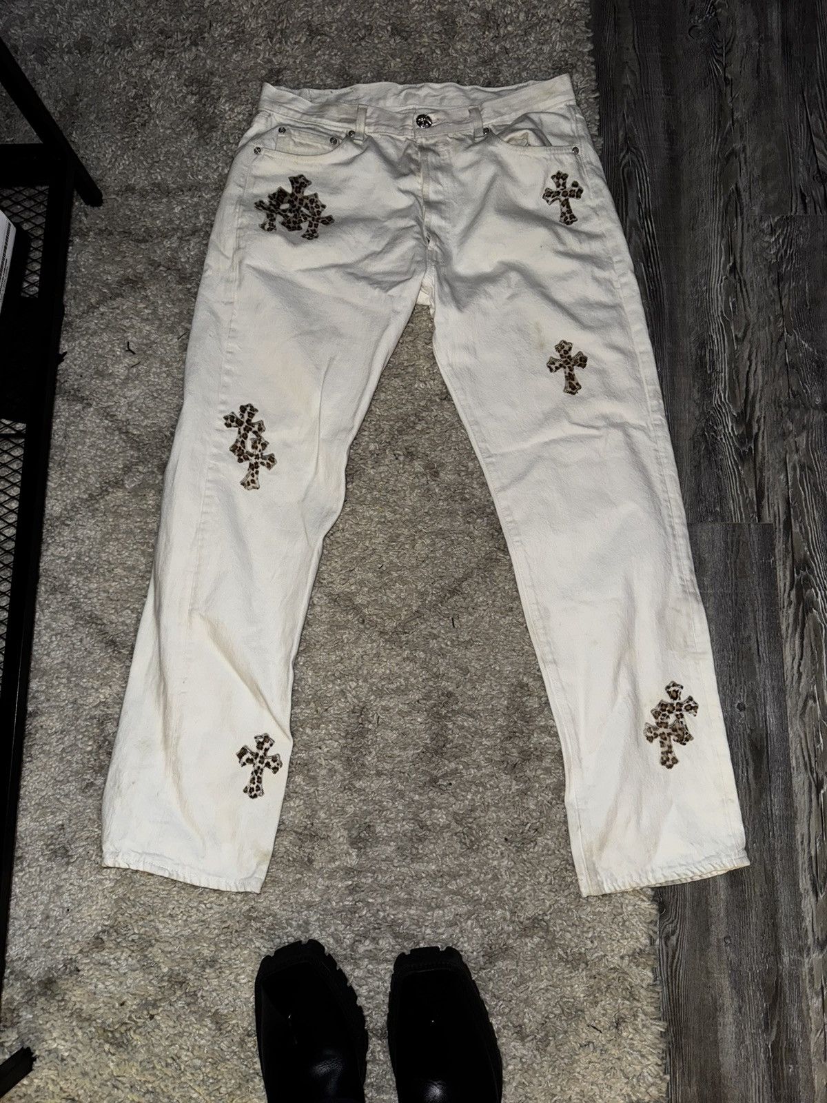 Chrome Hearts Chrome Hearts x Levis - White/ Leopard Cross patch denim Size US 33 - 1 Thumbnail