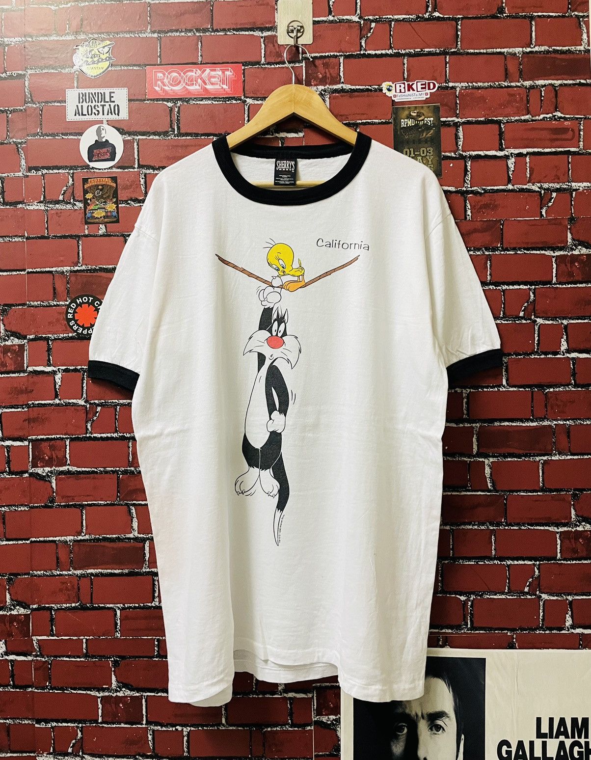 Warner Bros VINTAGE LOONEY TUNES CARLIFORNIA 90s SHIRTS Size US L / EU 52-54 / 3 - 1 Thumbnail