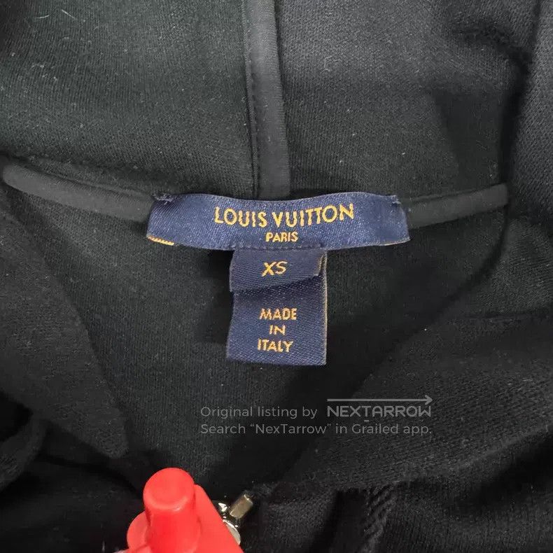 Louis Vuitton Louis Vuitton Badge Logo print black hooded zip sweatshirt Size US XS / EU 42 / 0 - 6 Thumbnail