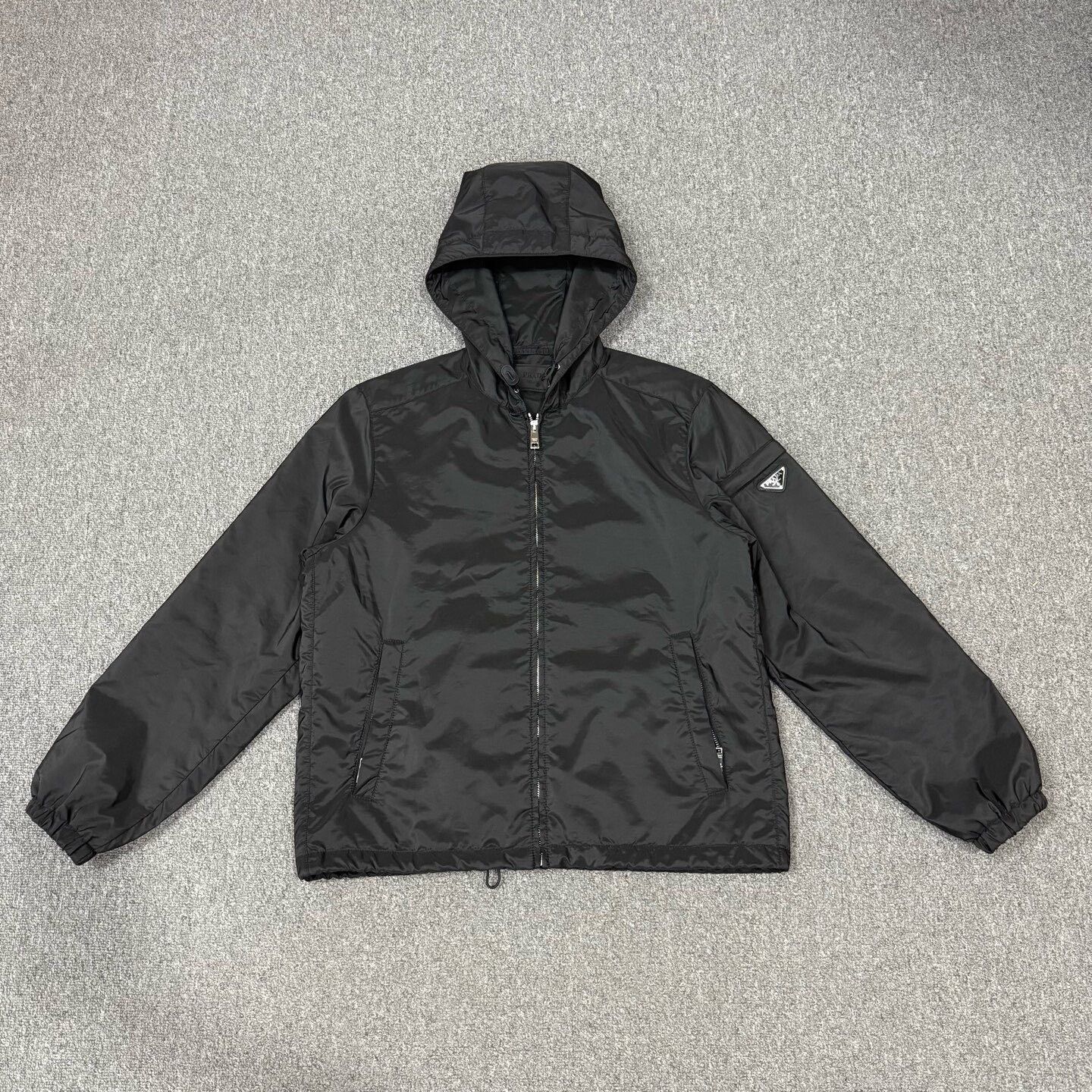 Prada Prada New Black Triangle Logo Puffer Jacket XL Size US XL / EU 56 / 4 - 1 Thumbnail