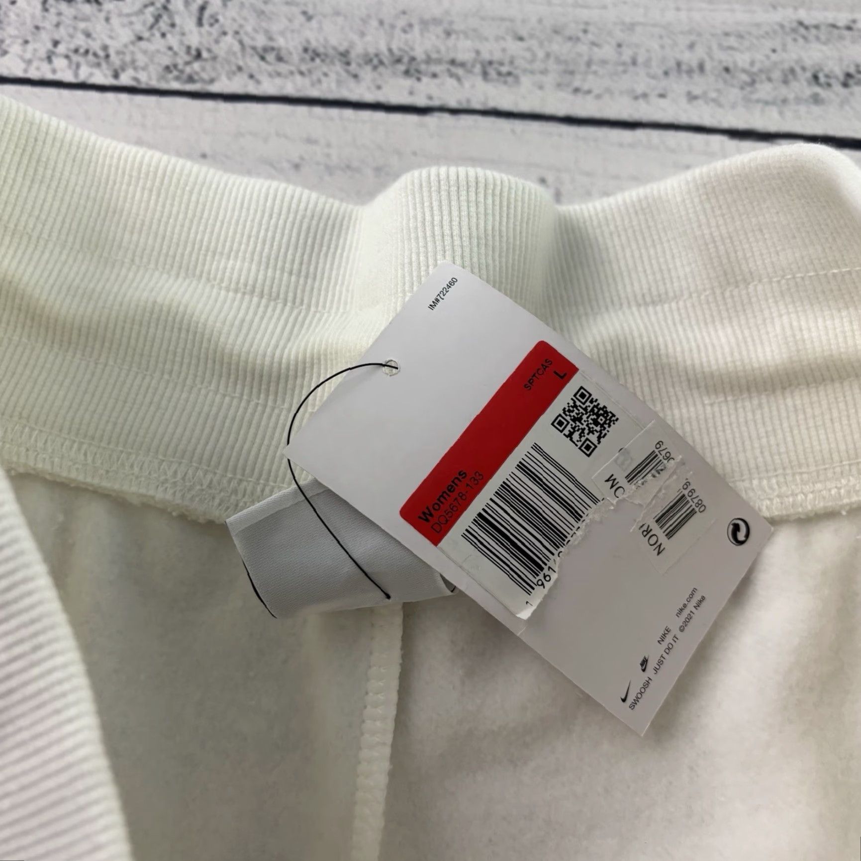 Nike Nike Sweatpants Womens Large White Loose Fit High Rise Size 36" / US 14 / IT 50 - 5 Thumbnail