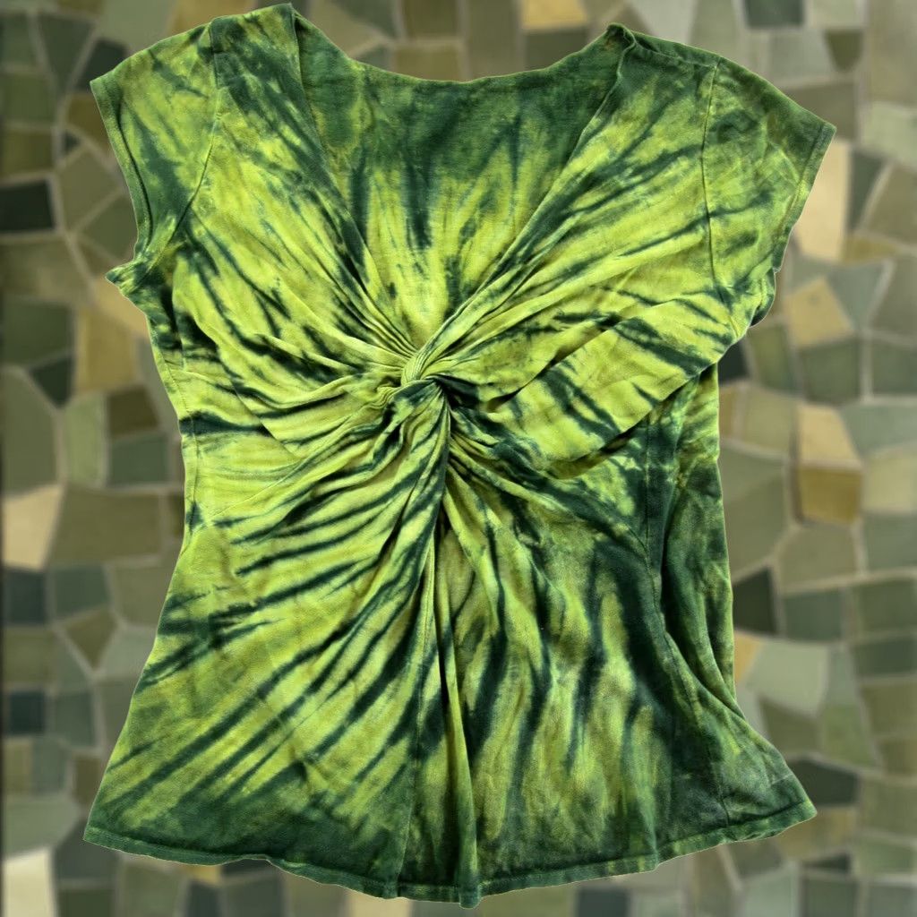 Vintage Dharma Trading Co. Green Tie Dye Twist V-Neck Cotton T-Shirt Blouse M Size M / US 6-8 / IT 42-44 - 1 Thumbnail