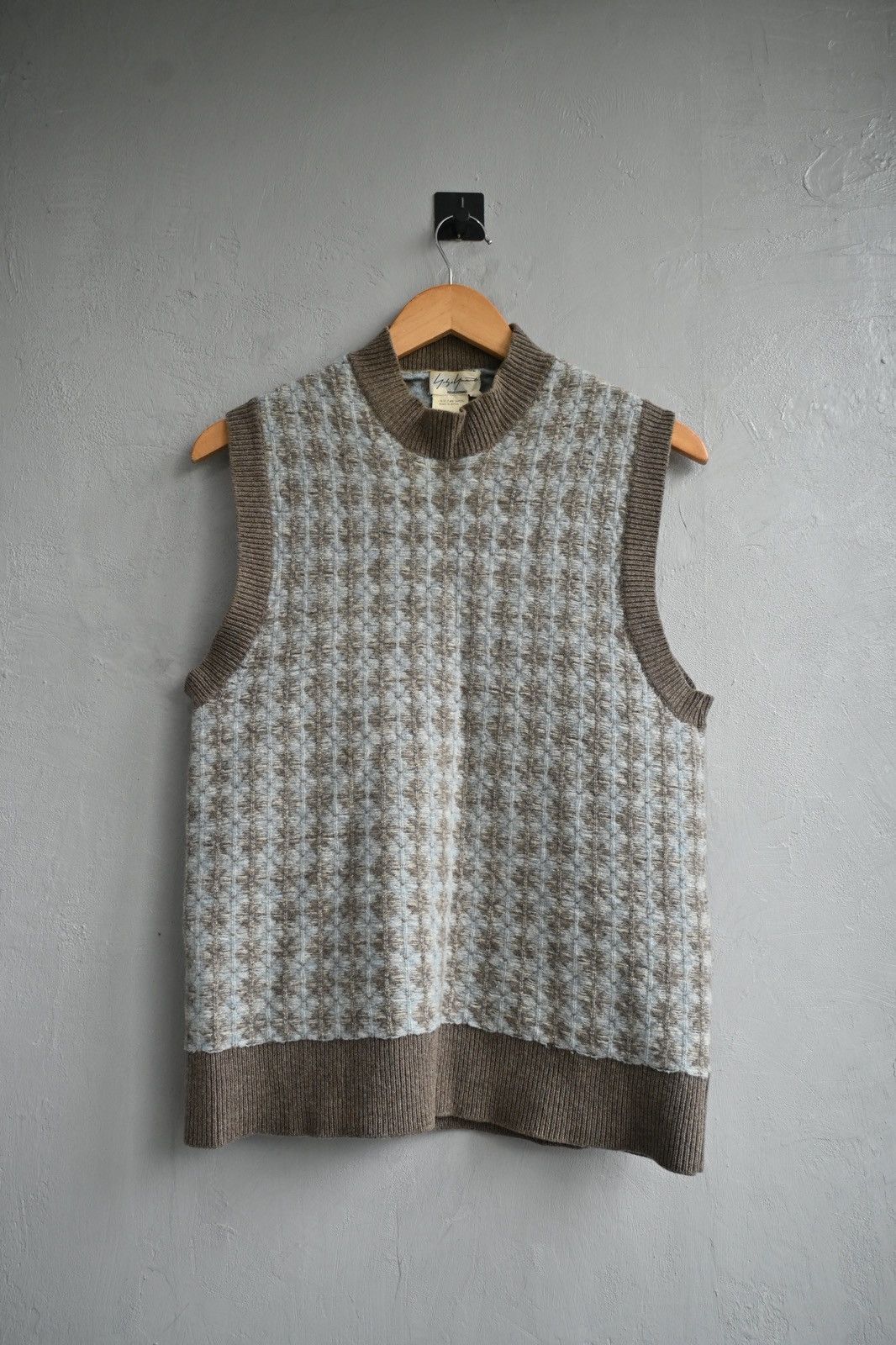 Yohji Yamamoto Yohji yamamoto pour homme FW2001 sleeveless vest sweater Size US M / EU 48-50 / 2 - 1 Thumbnail