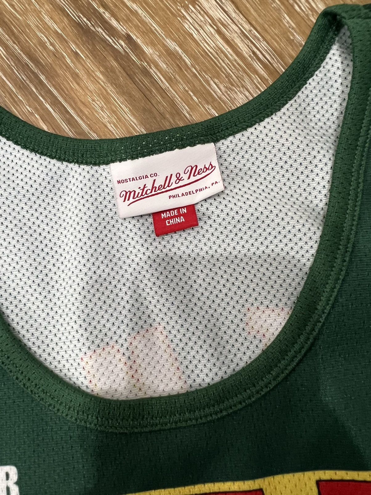 Mitchell & Ness Mitchell & Ness Shawn Kemp Seattle SuperSonics jersey Size US M / EU 48-50 / 2 - 3 Thumbnail
