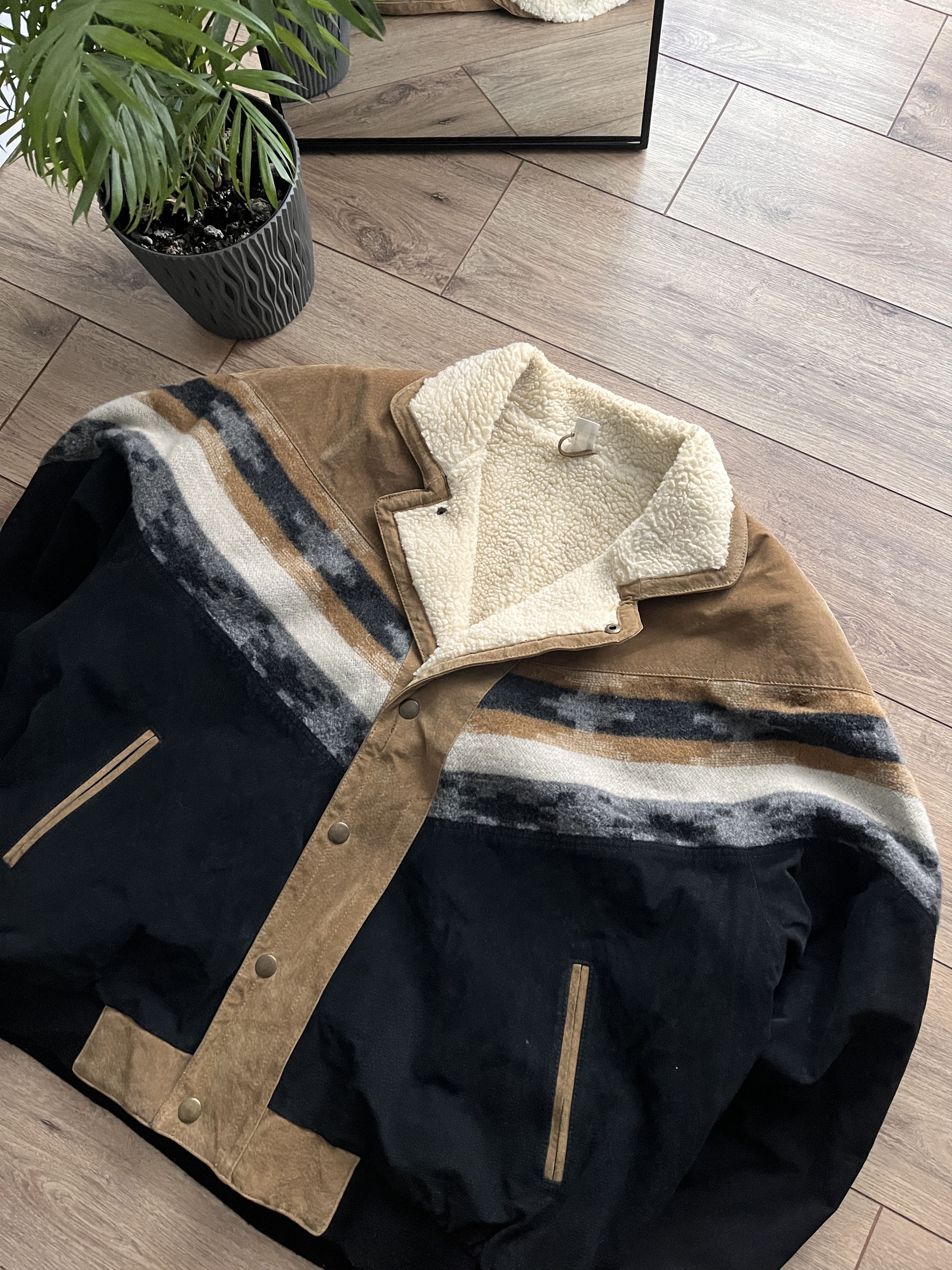 Vintage Vintage Aztec Wool Leather Jacket Sherpa y2k Size US XL / EU 56 / 4 - 3 Thumbnail