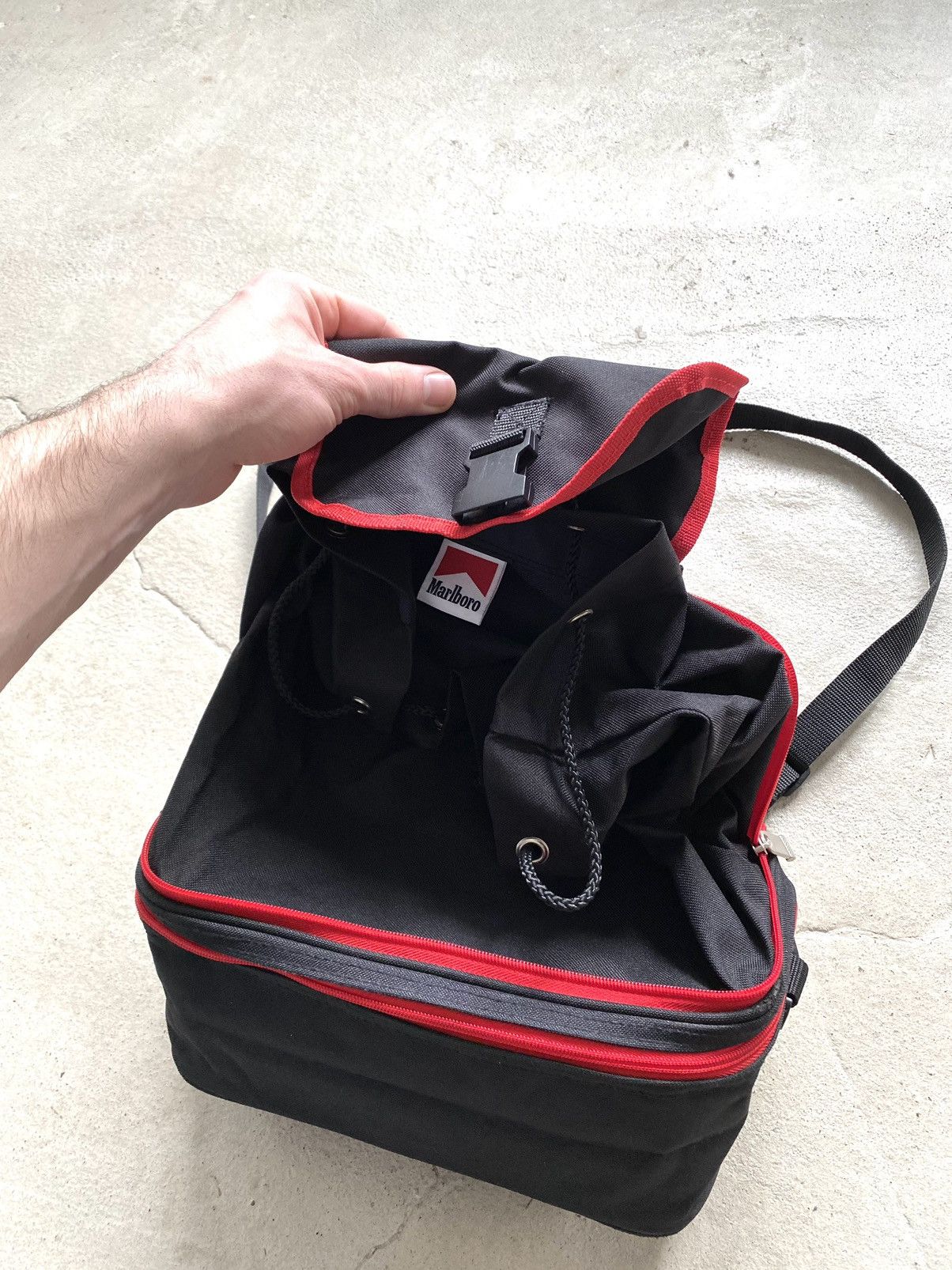 Rap Tees 90’s Rare! Vintage Marlboro Bagpack Transformer Bag Hype Size ONE SIZE - 16 Thumbnail